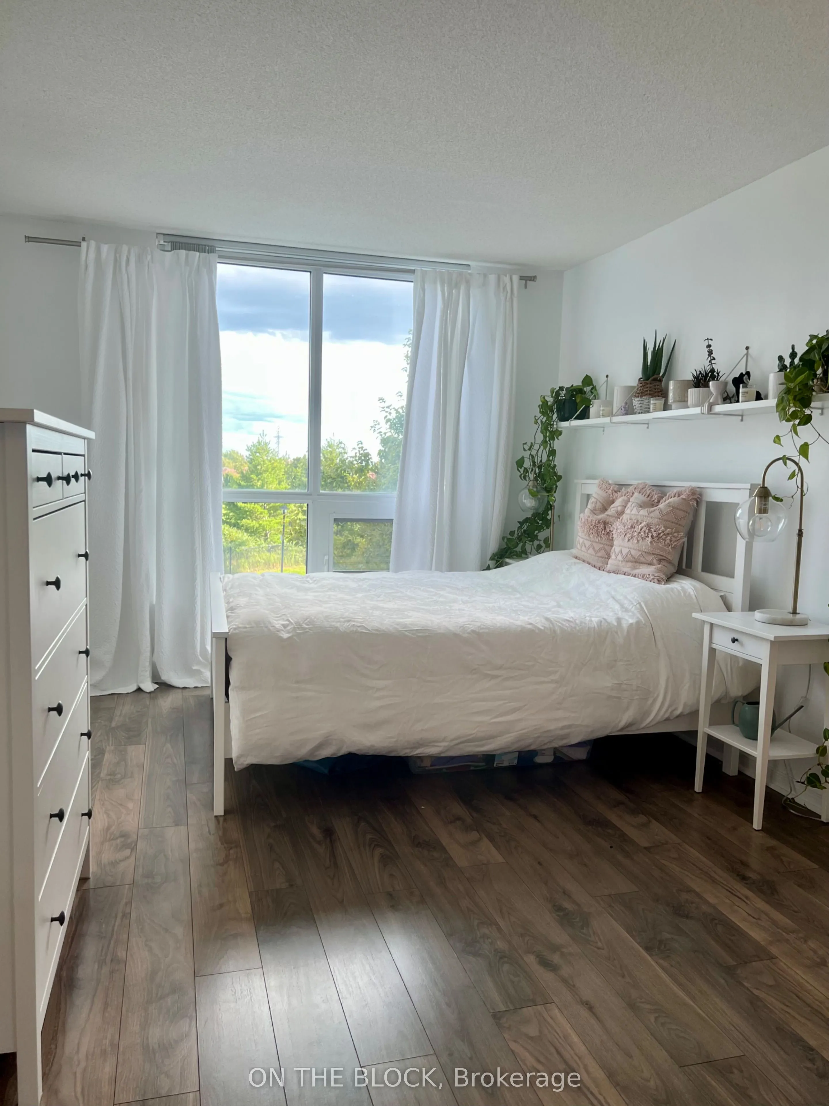 4900 Glen Erin Drive, #304