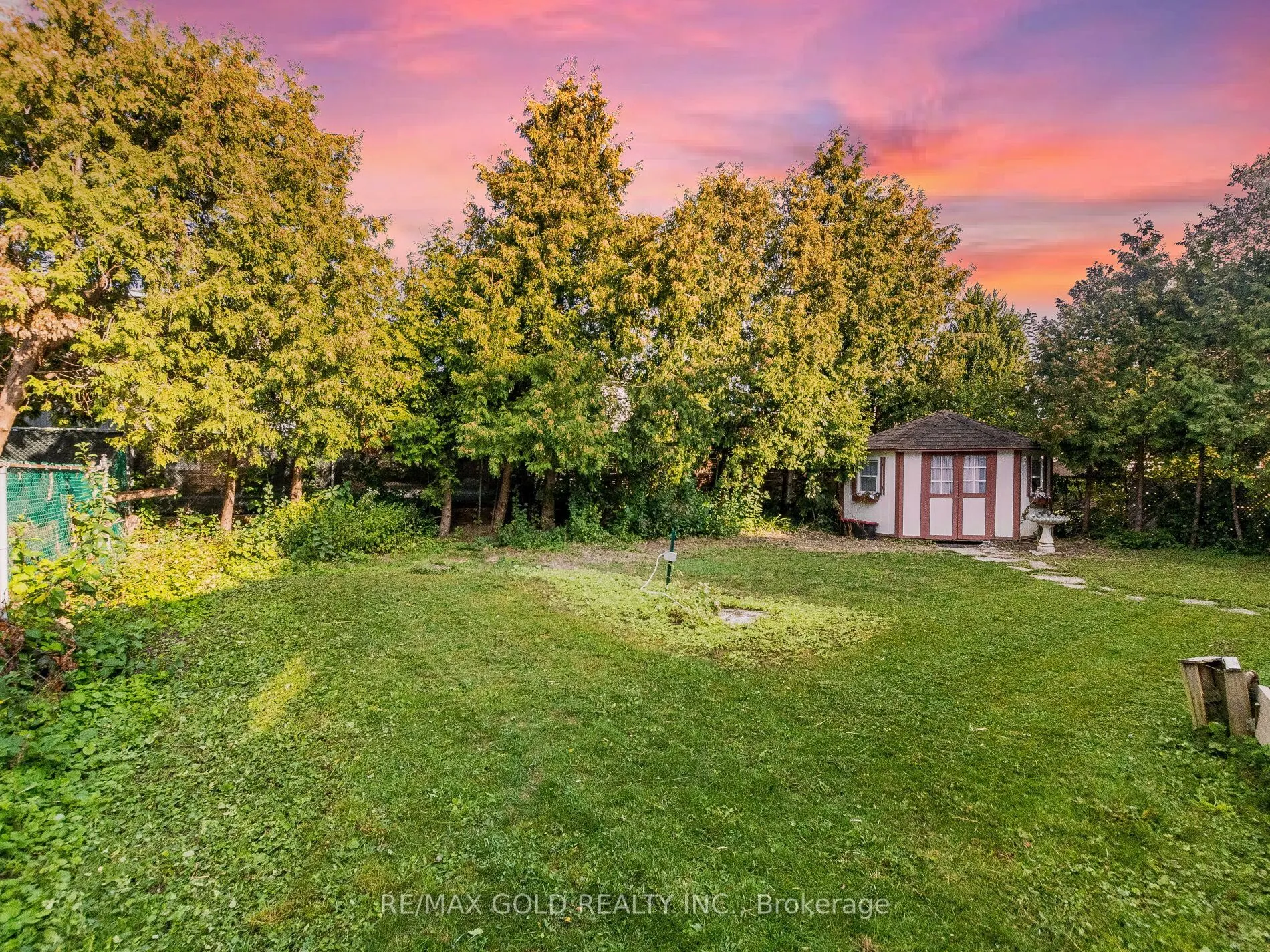 30 Longbourne Crescent