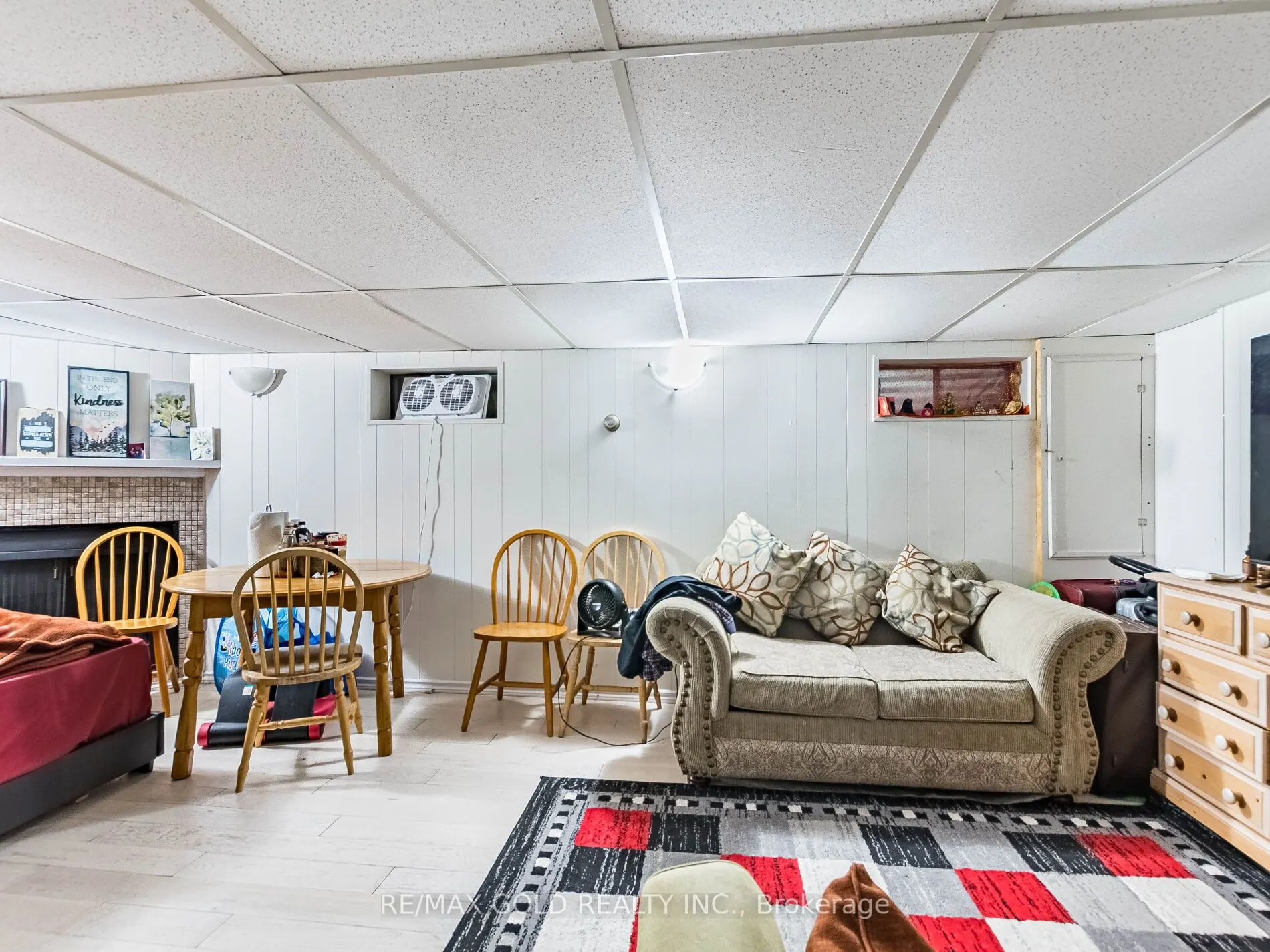 30 Longbourne Crescent