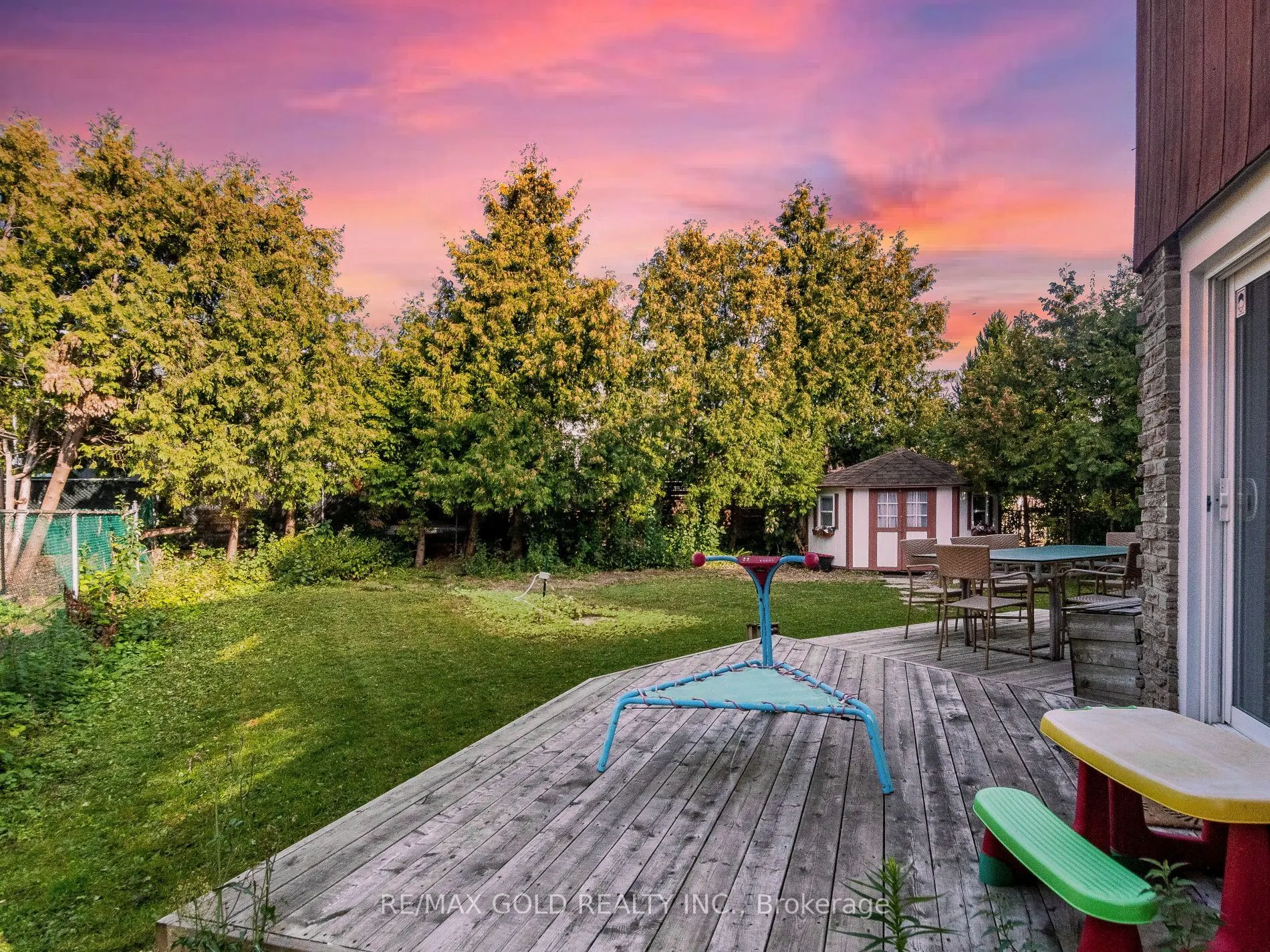 30 Longbourne Crescent