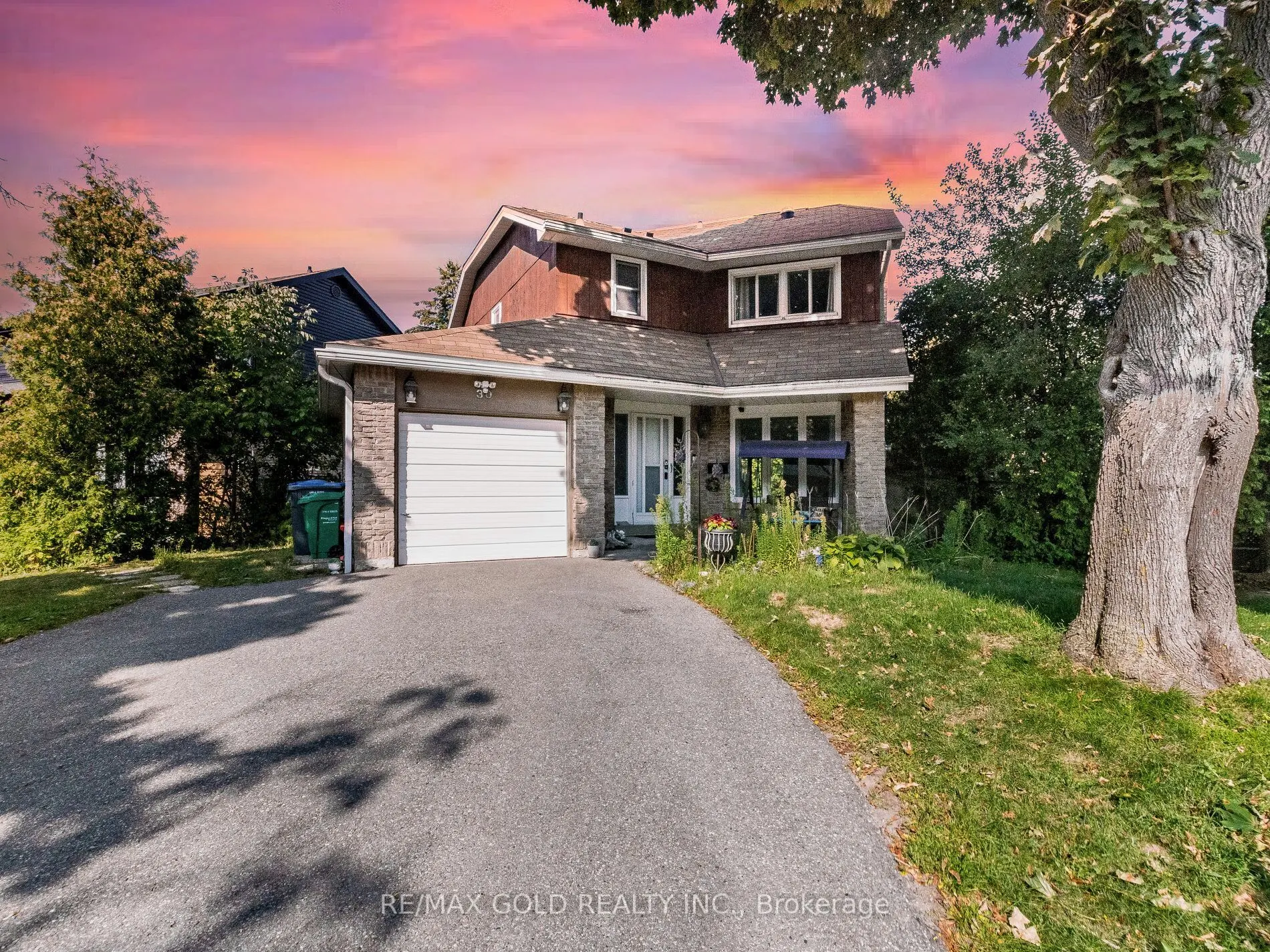 30 Longbourne Crescent