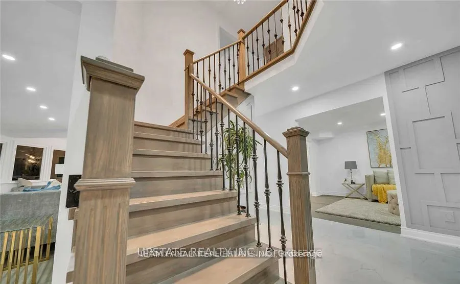 70 Pleasant Valley Place
