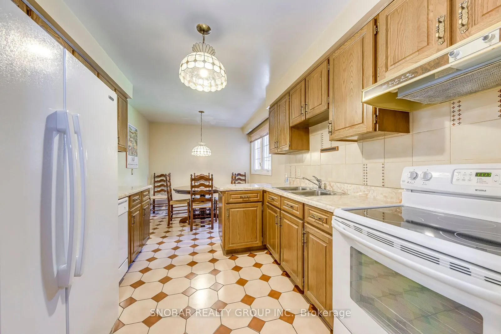 6 Sunvale Drive