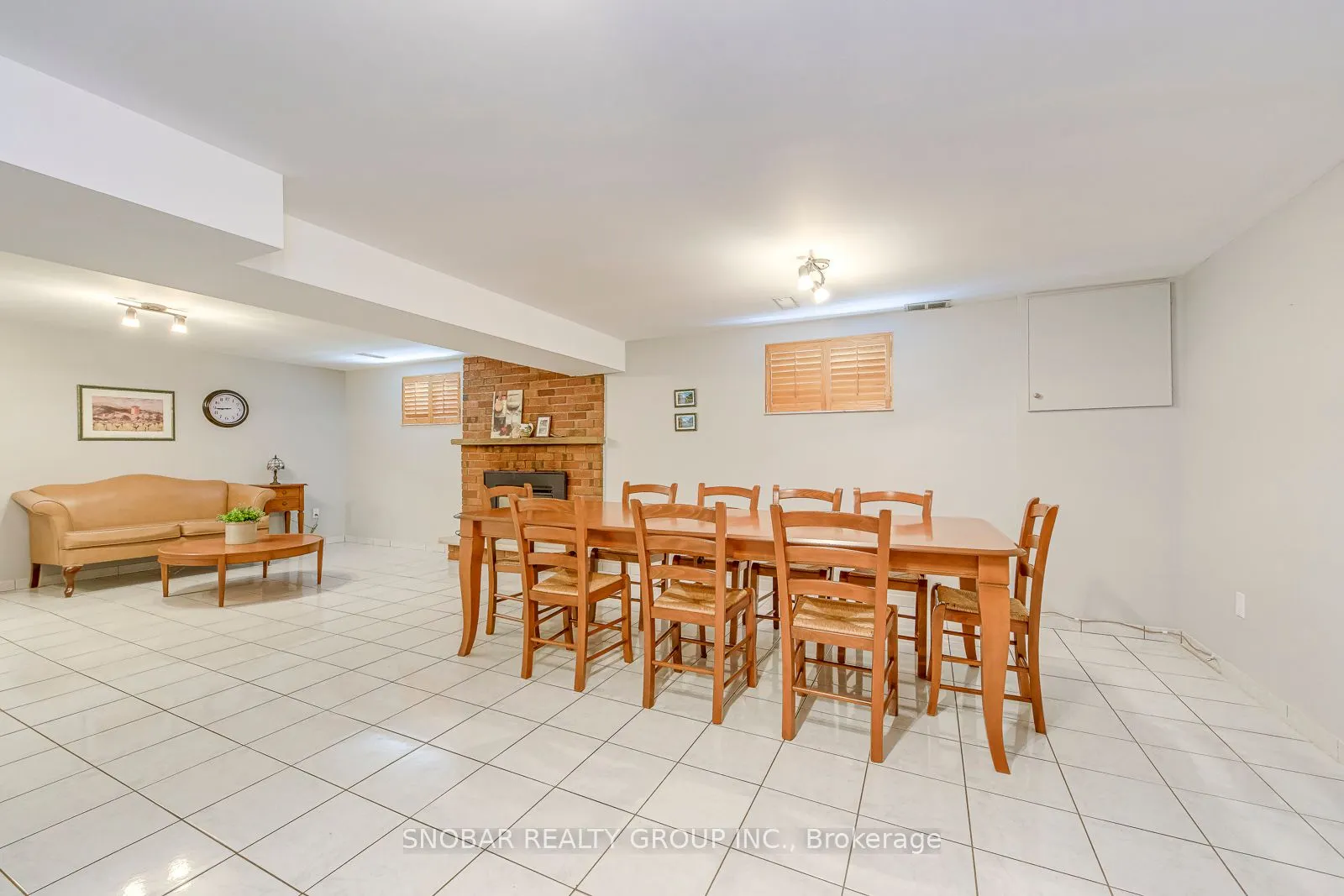 6 Sunvale Drive