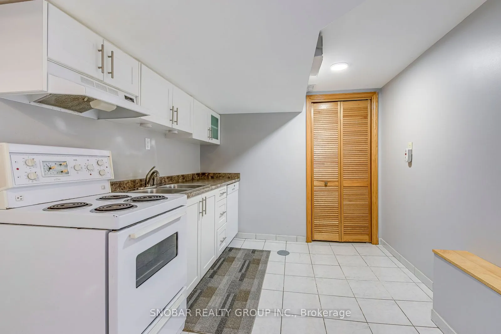 6 Sunvale Drive