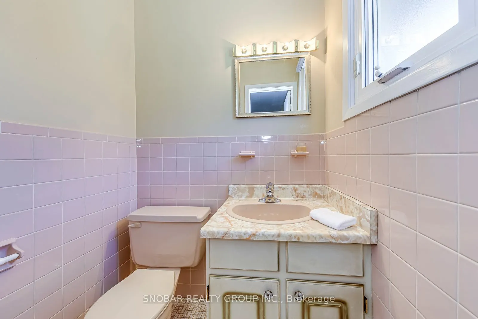 6 Sunvale Drive