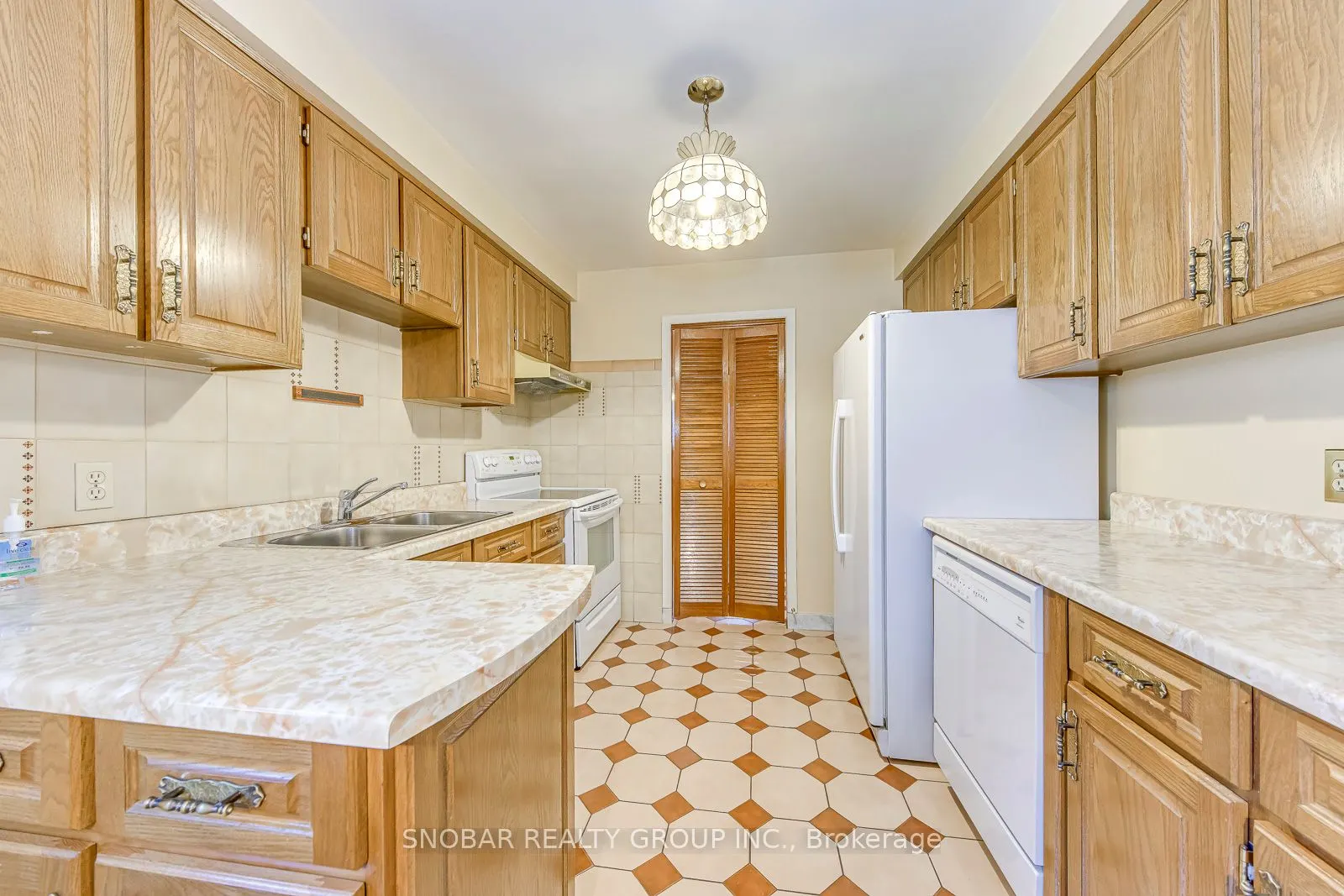6 Sunvale Drive
