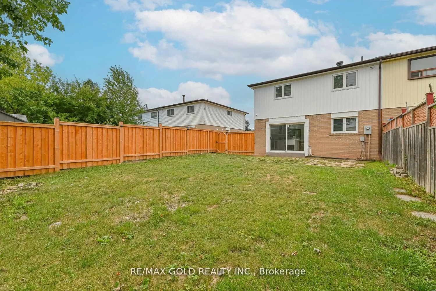81 Drake Boulevard
