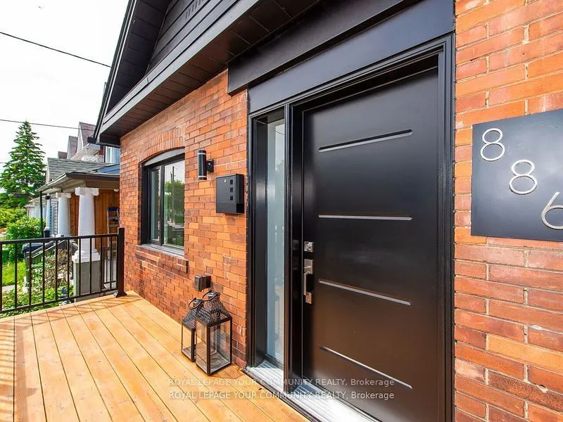 886 Runnymede Road