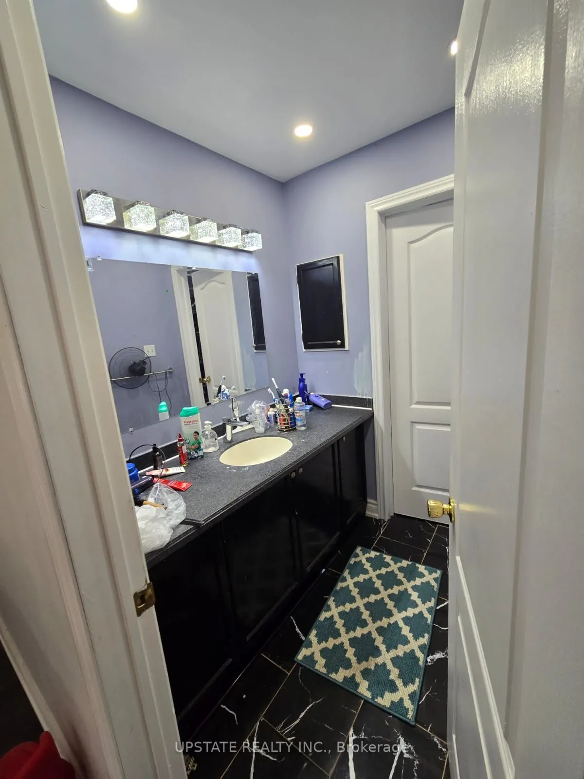 52 Sweet Clover Crescent N