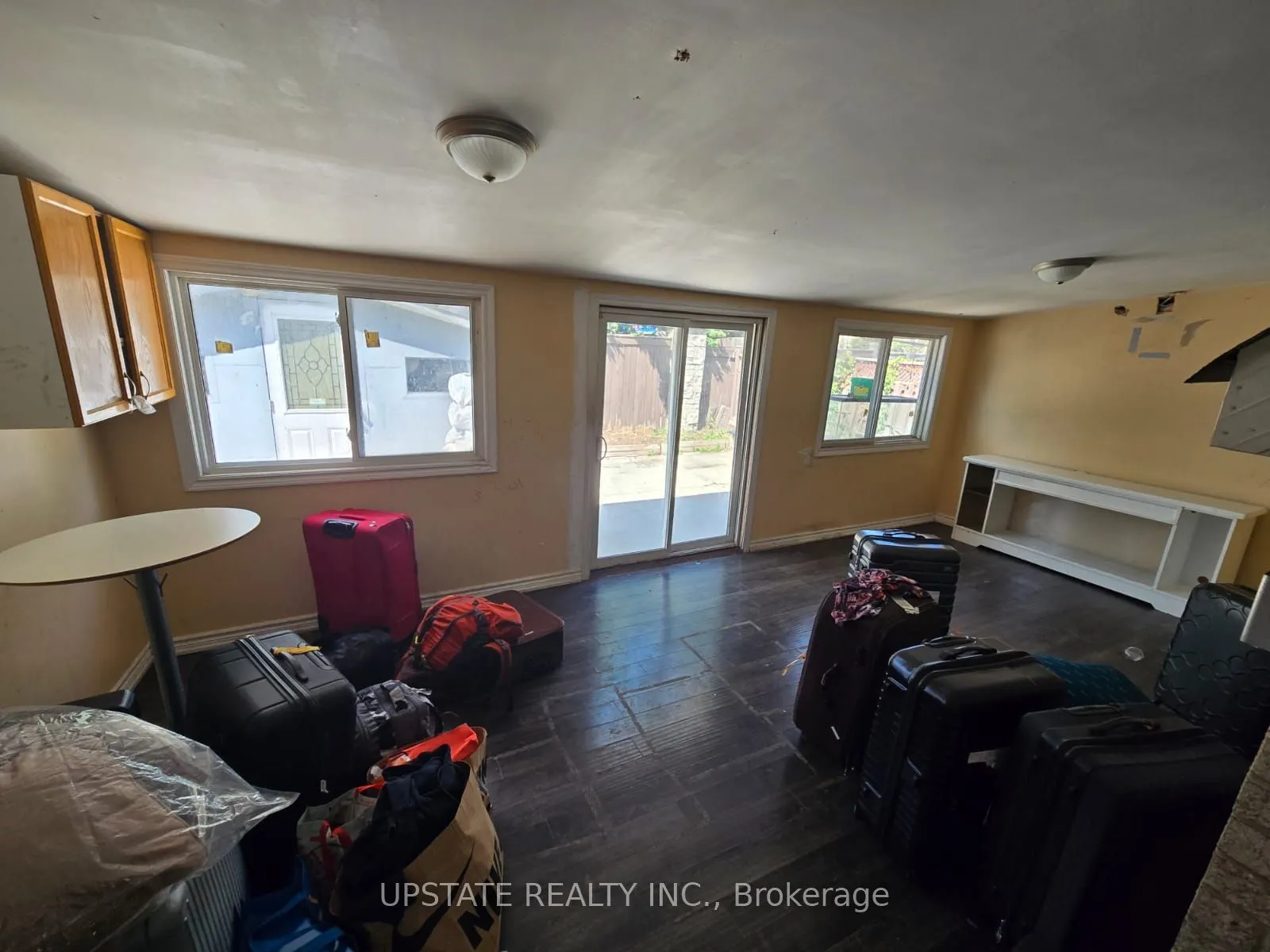 52 Sweet Clover Crescent N