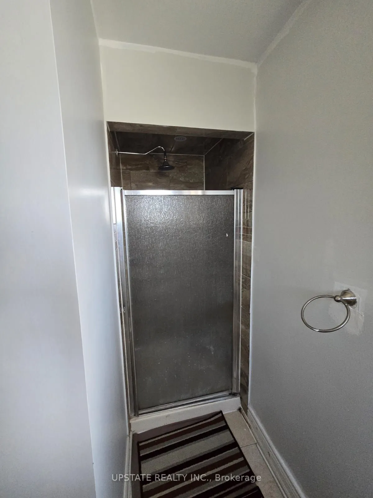 52 Sweet Clover Crescent N