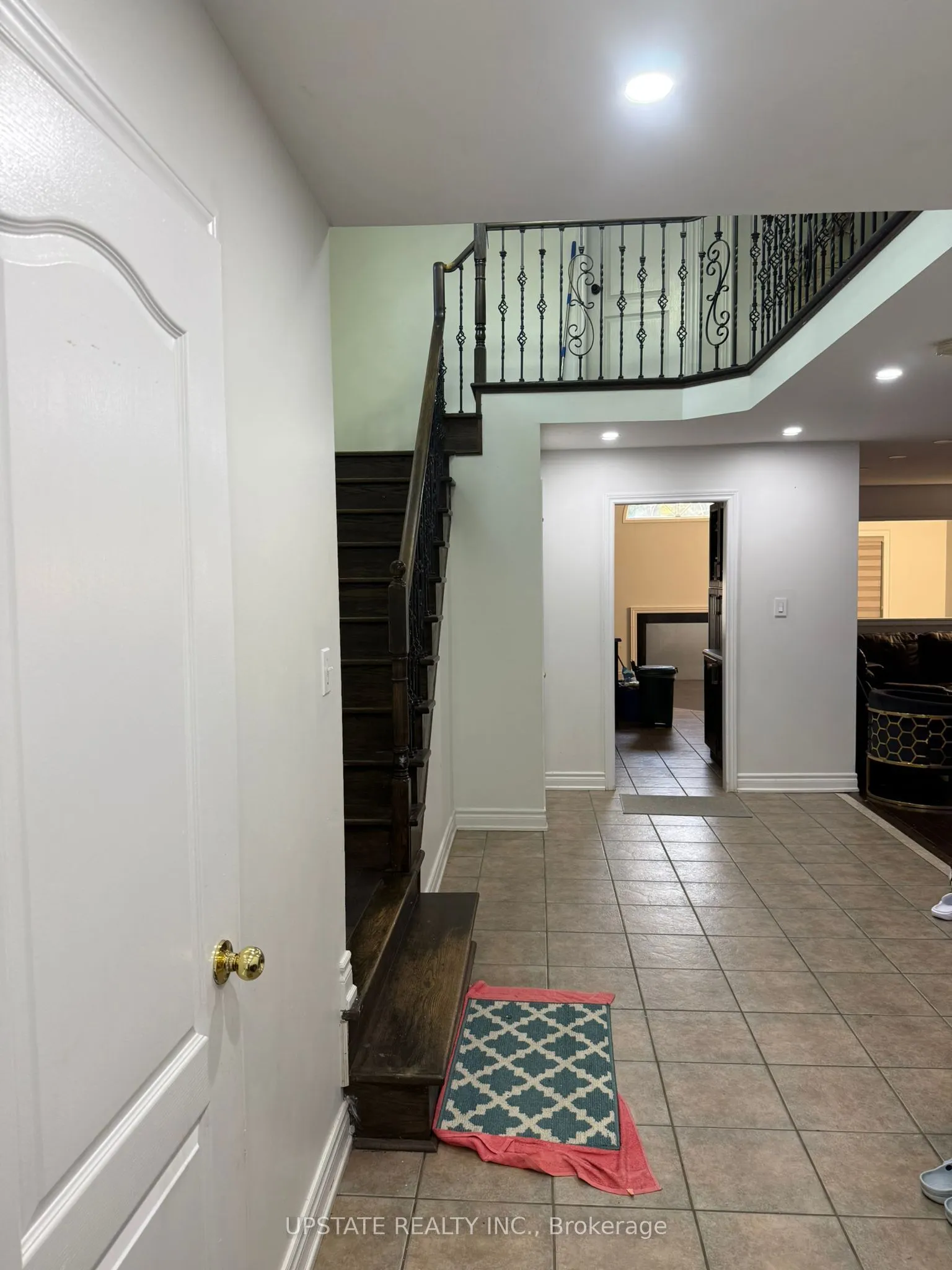52 Sweet Clover Crescent N