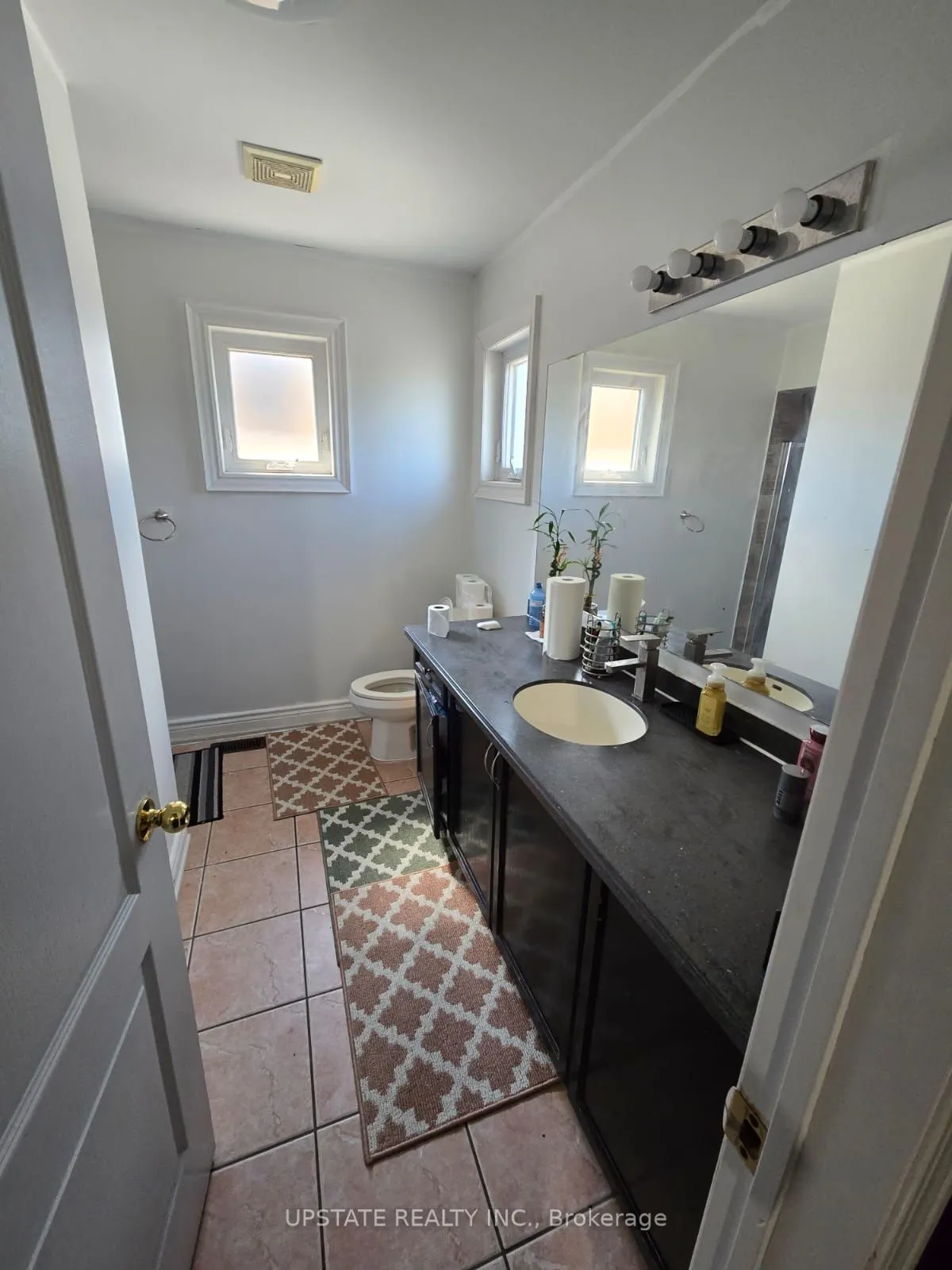 52 Sweet Clover Crescent N