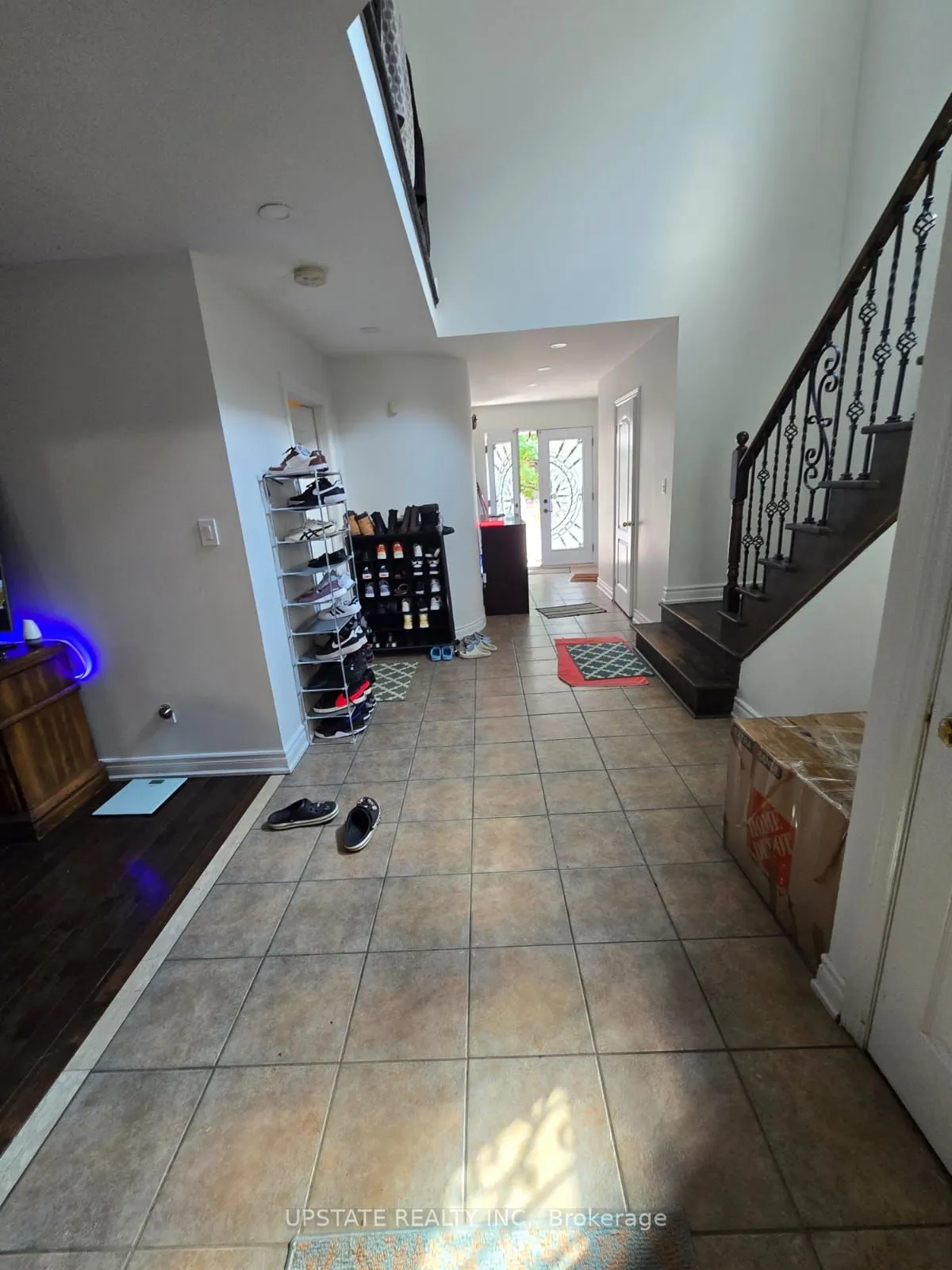 52 Sweet Clover Crescent N