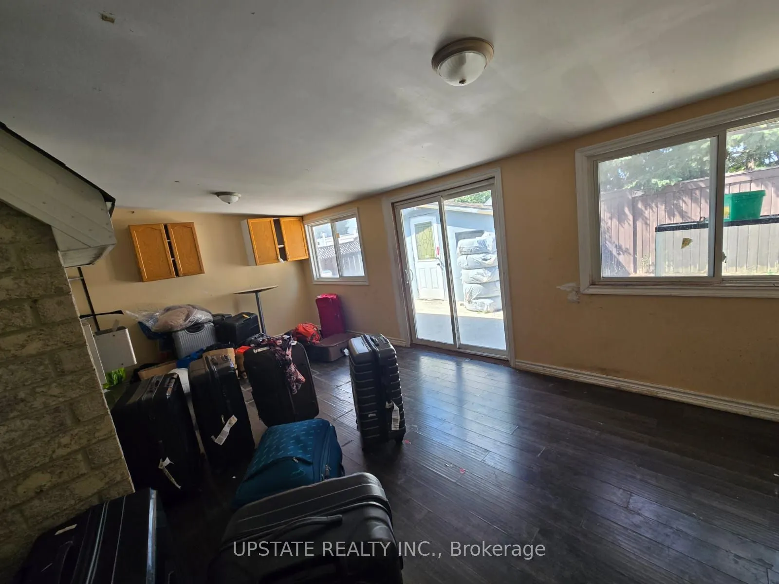 52 Sweet Clover Crescent N