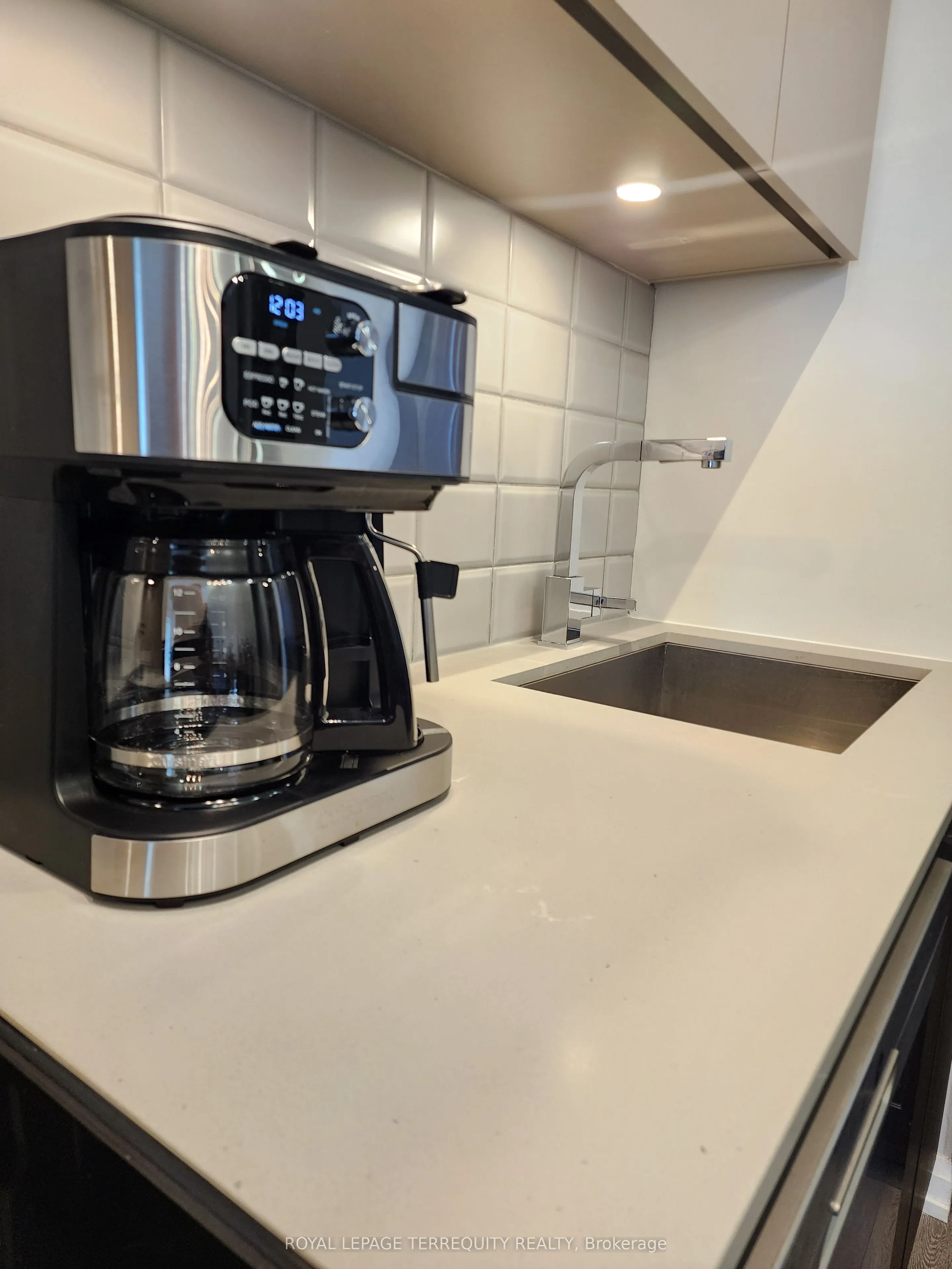 4208 Dundas Street, #610