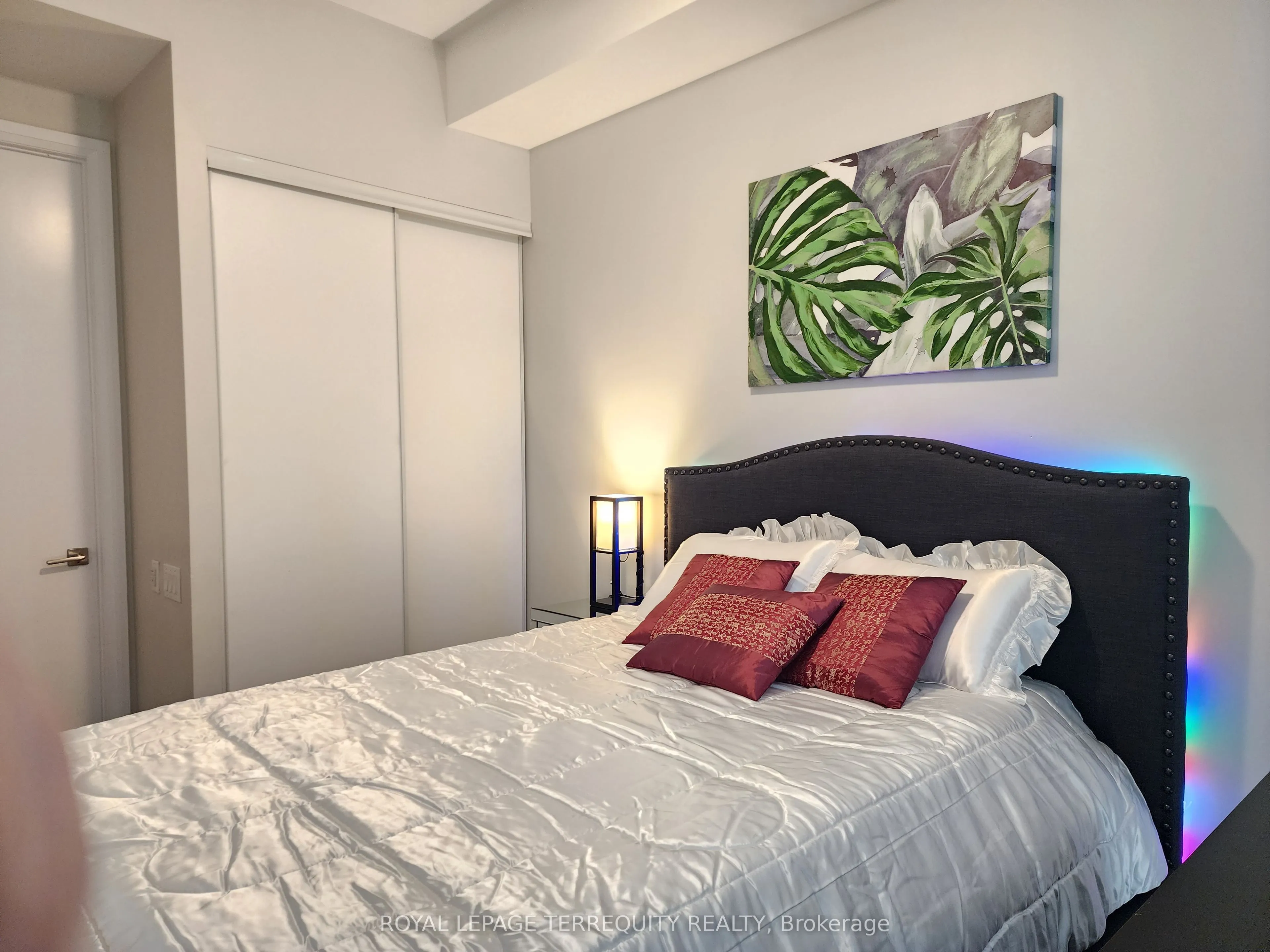 4208 Dundas Street, #610