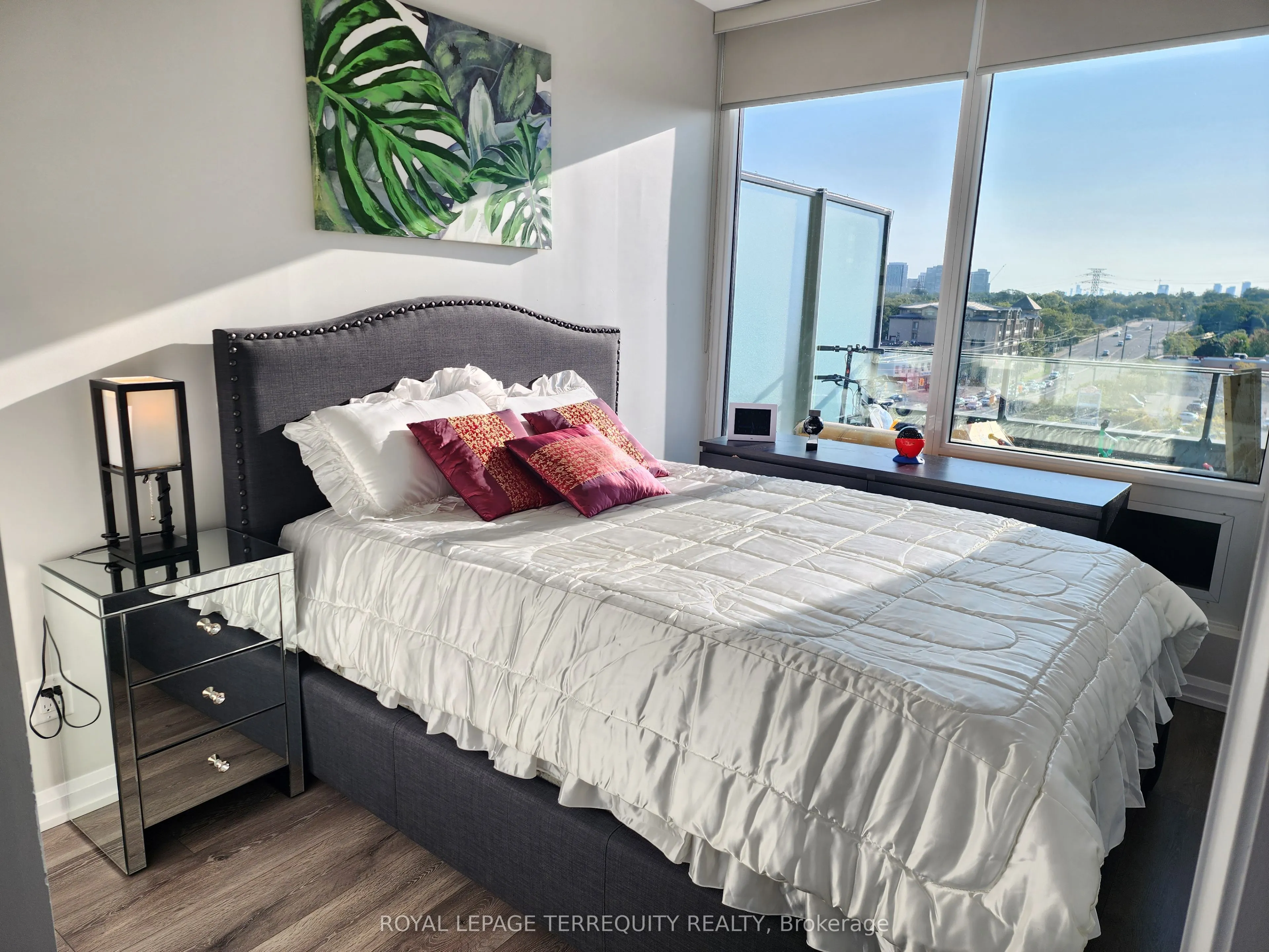 4208 Dundas Street, #610