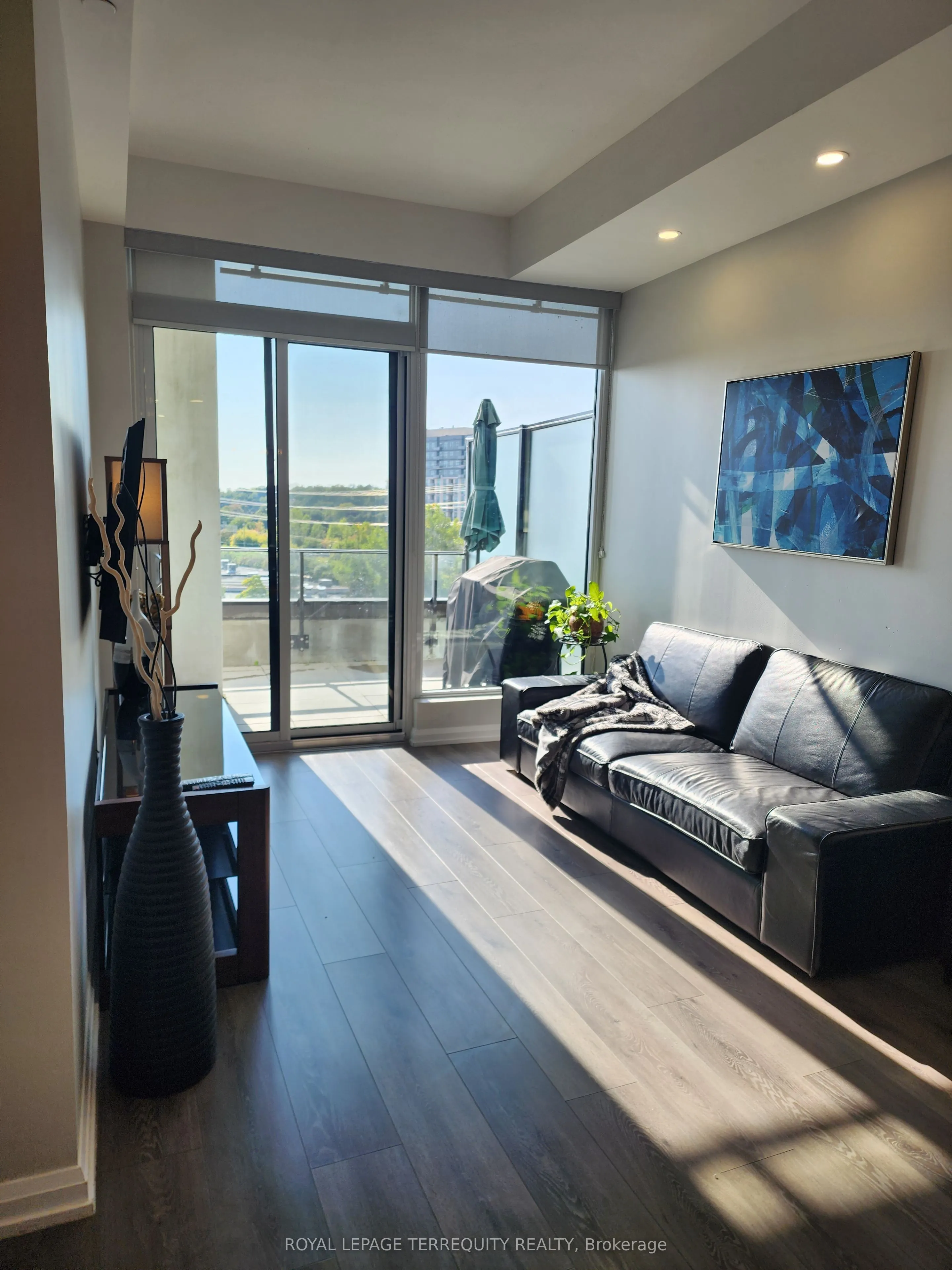 4208 Dundas Street, #610