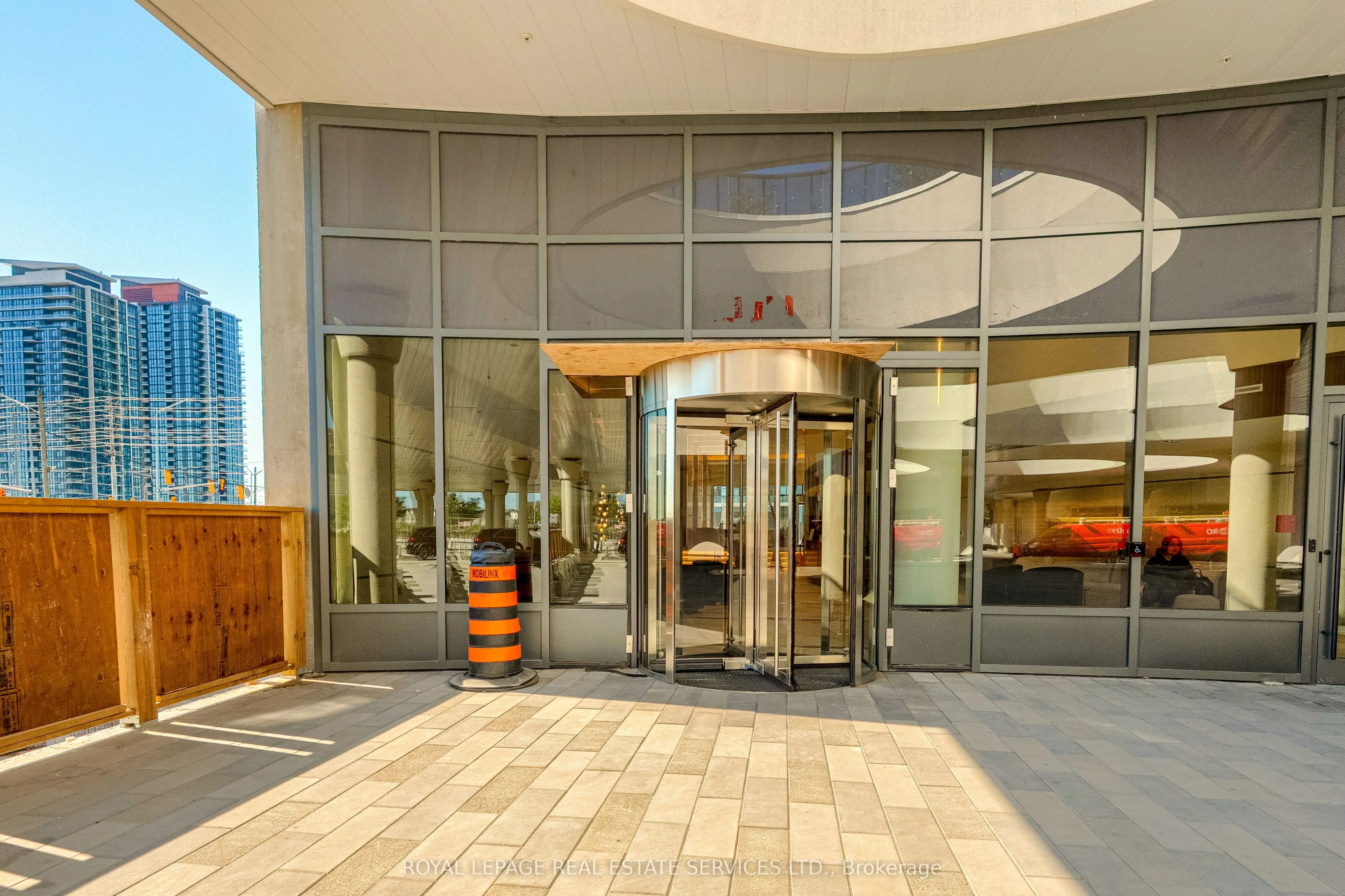 5105 Hurontario Street, #502
