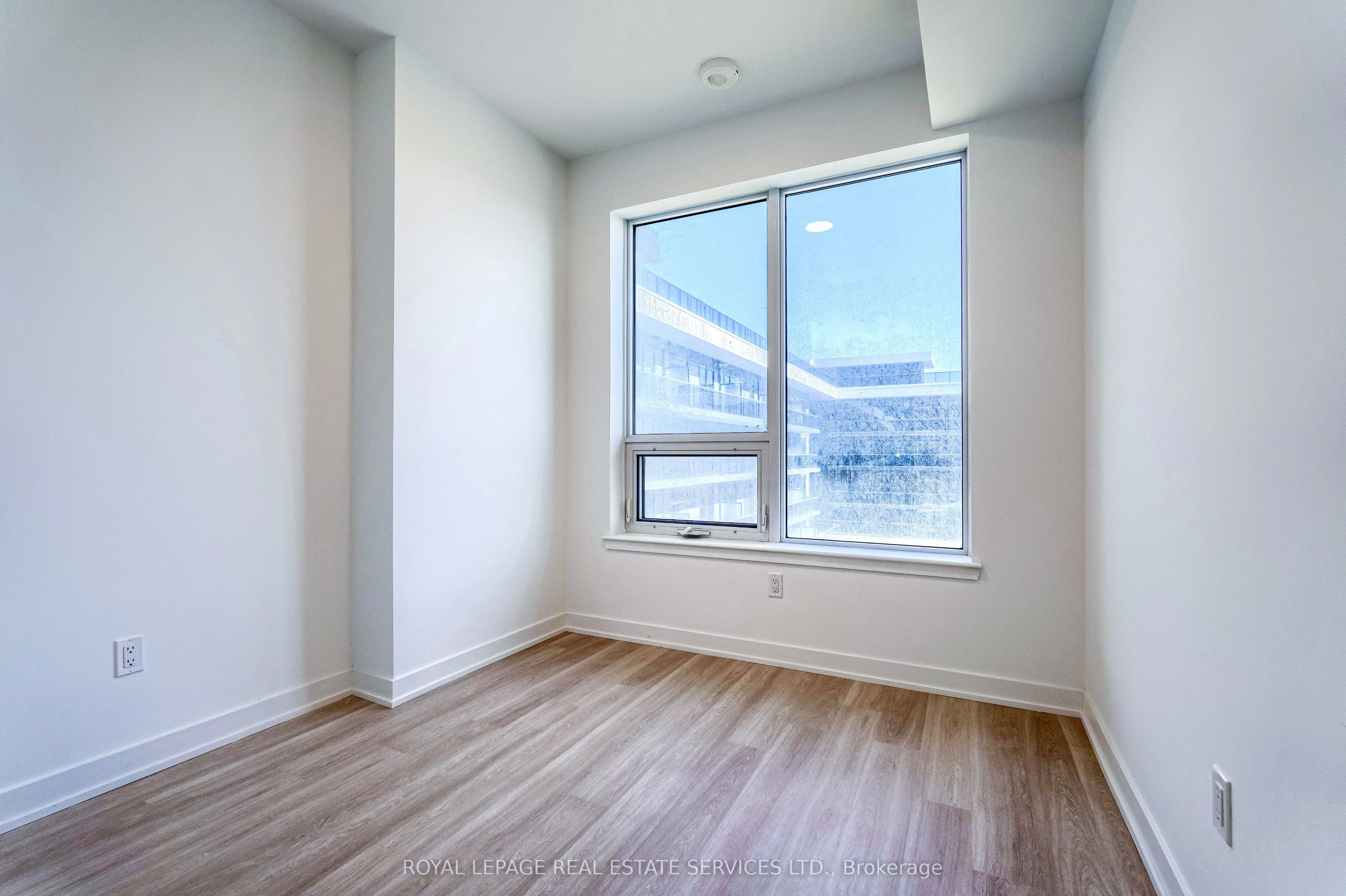 5105 Hurontario Street, #502
