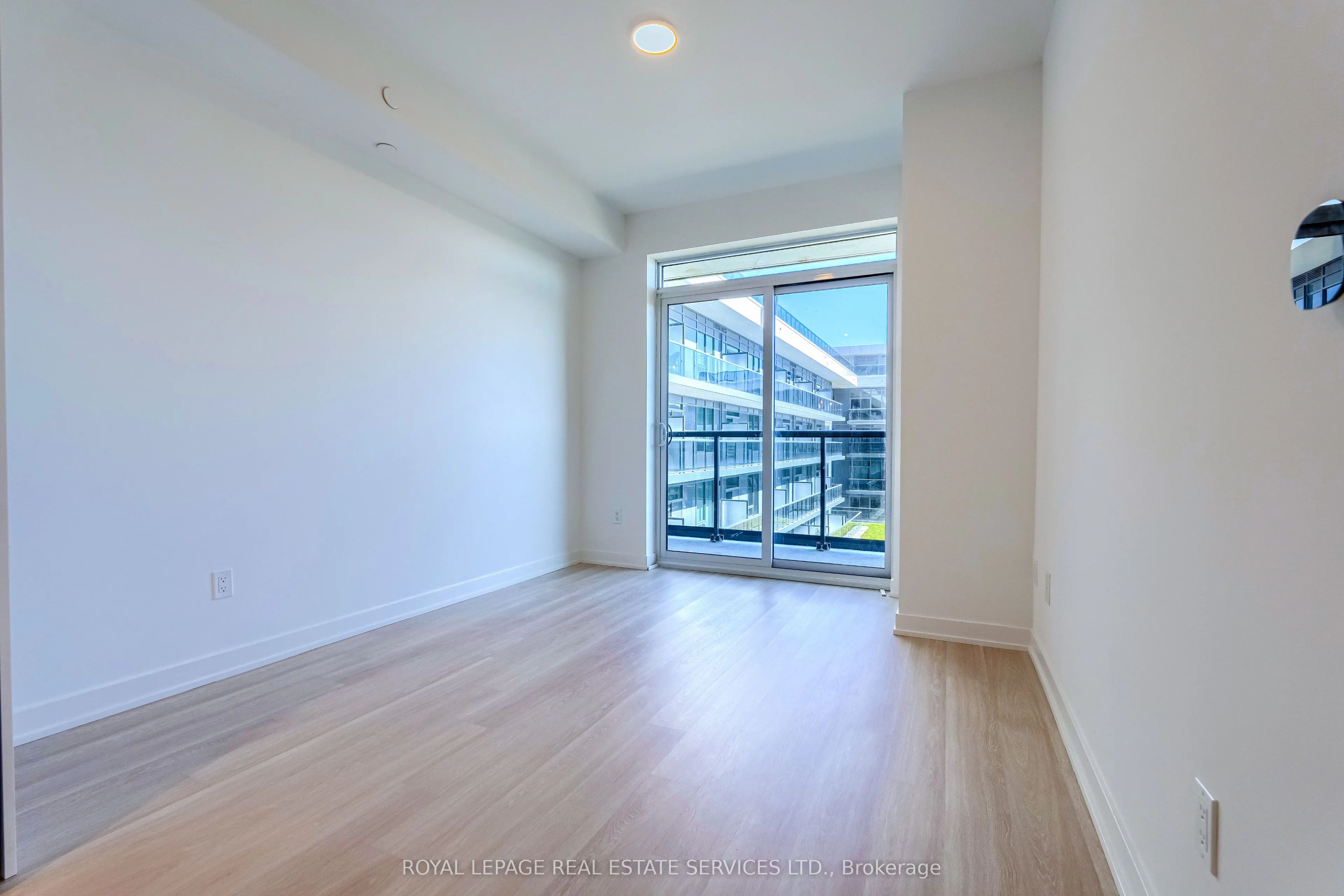5105 Hurontario Street, #502