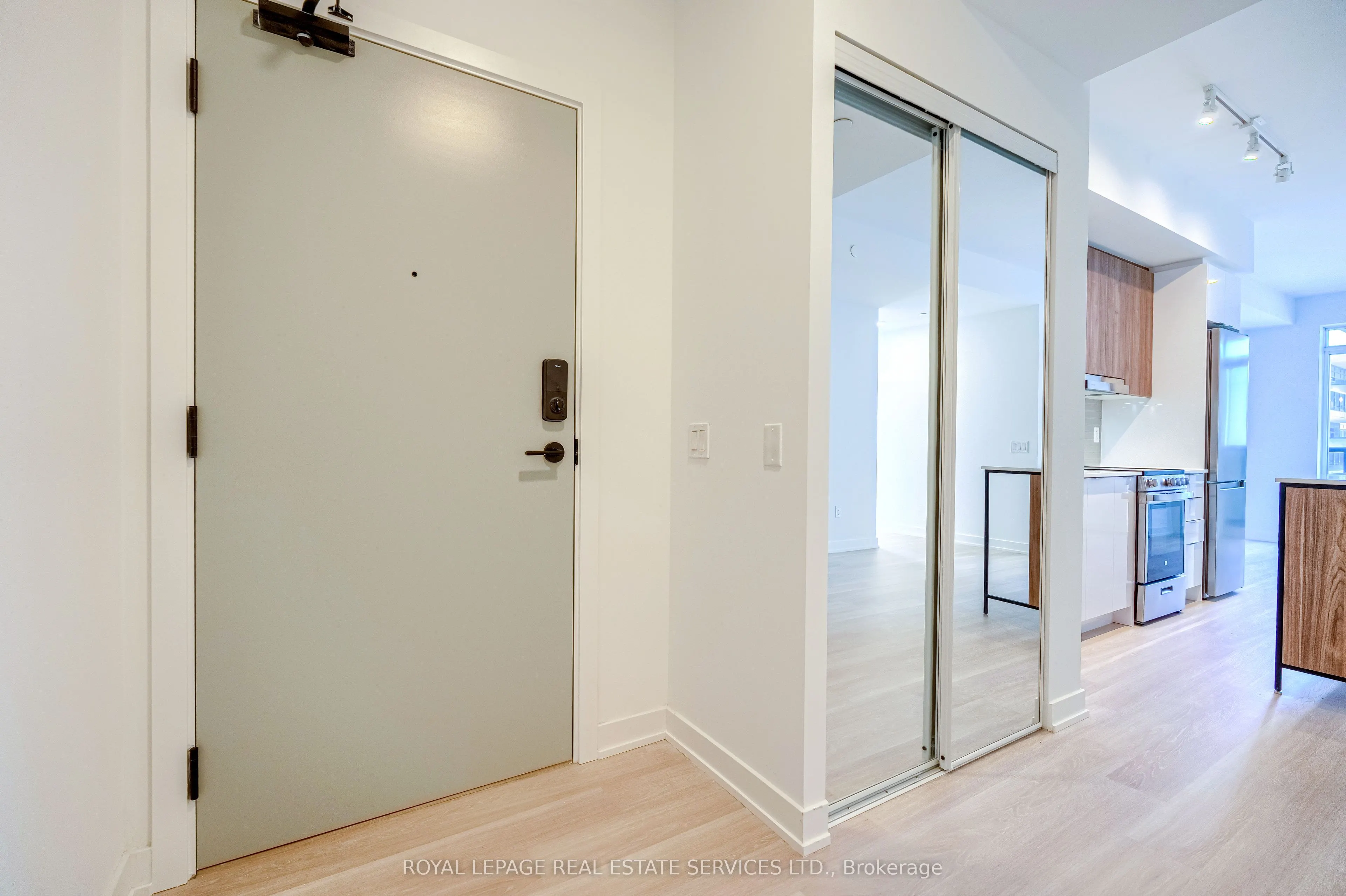 5105 Hurontario Street, #502