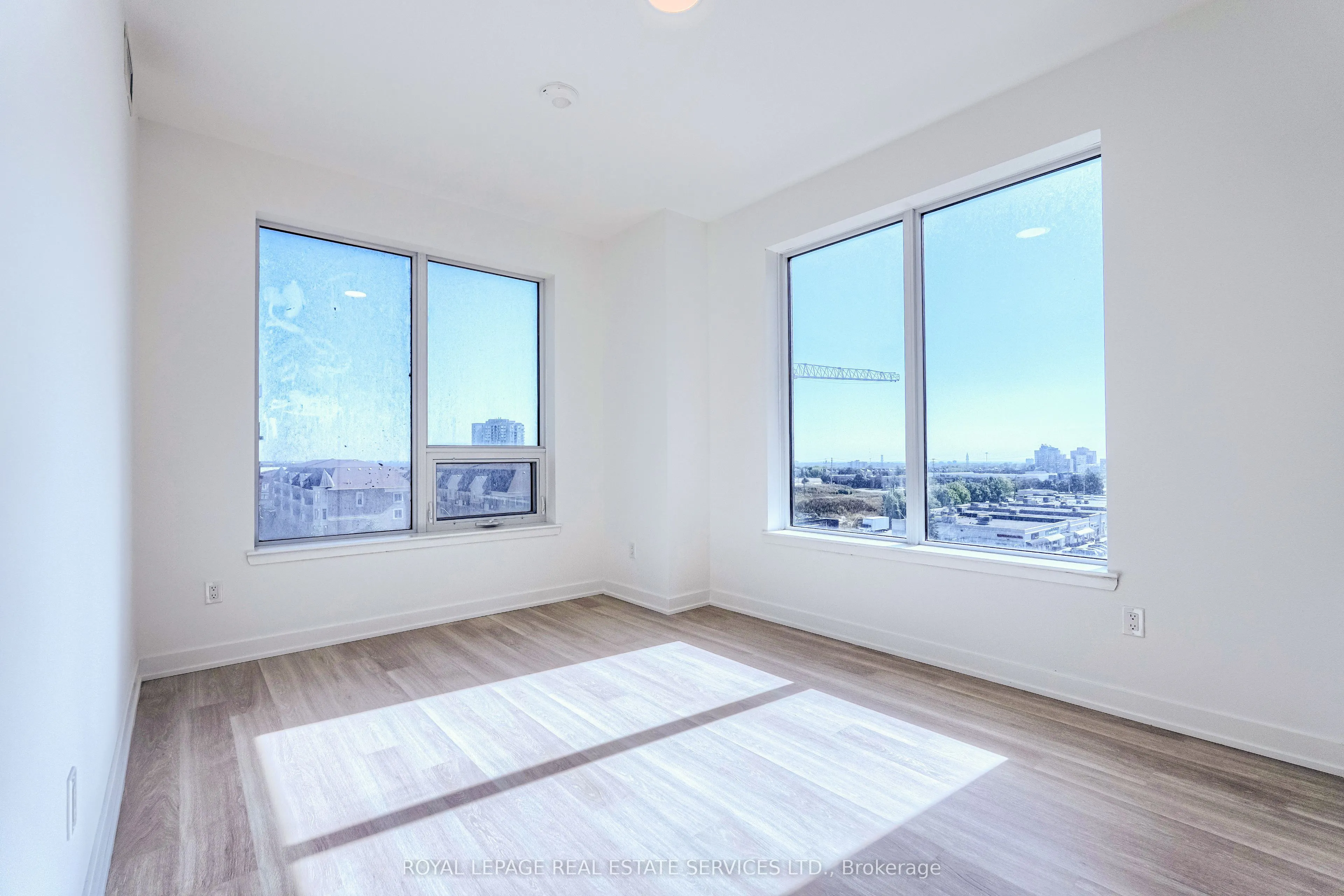 5105 Hurontario Street, #502