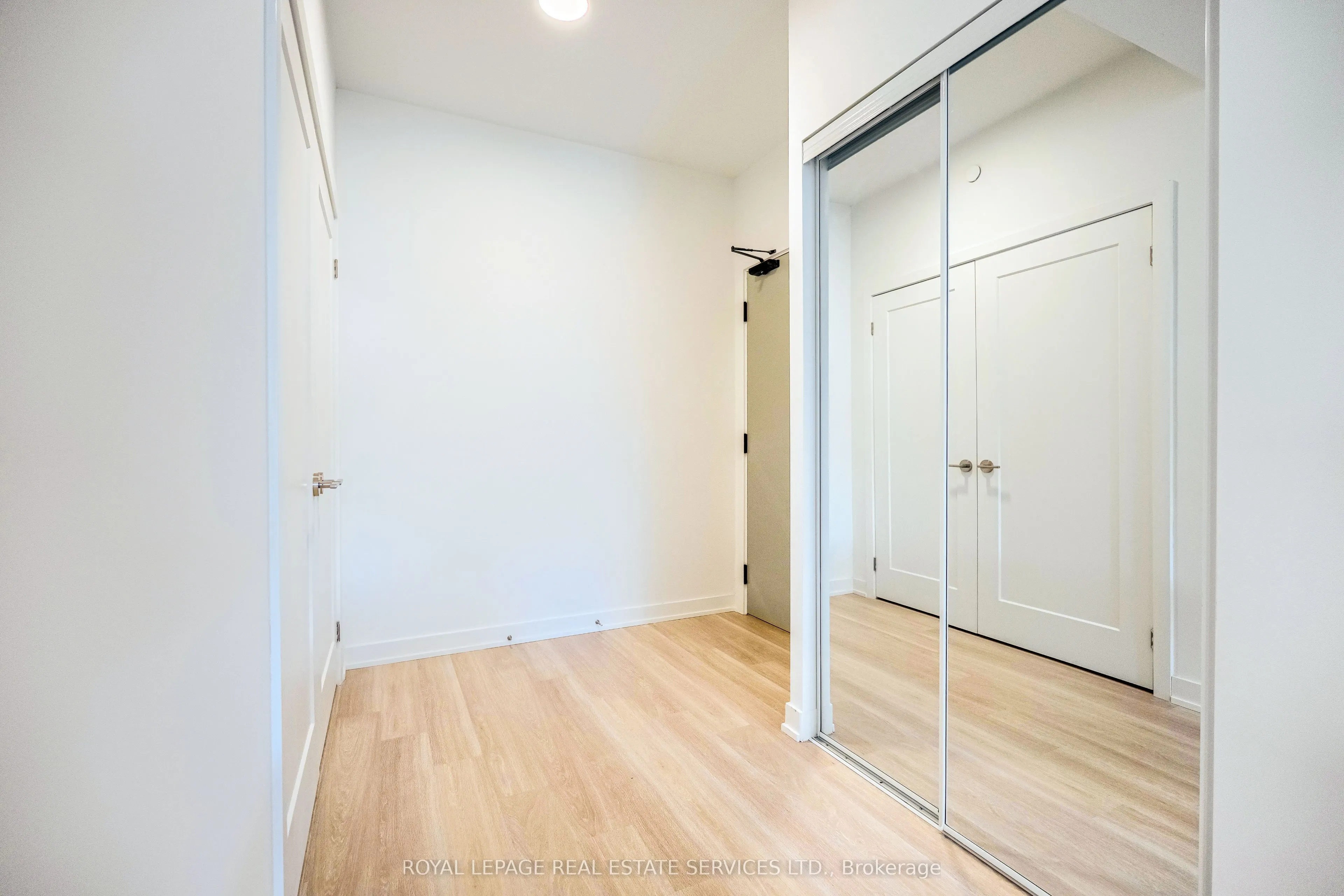 5105 Hurontario Street, #502