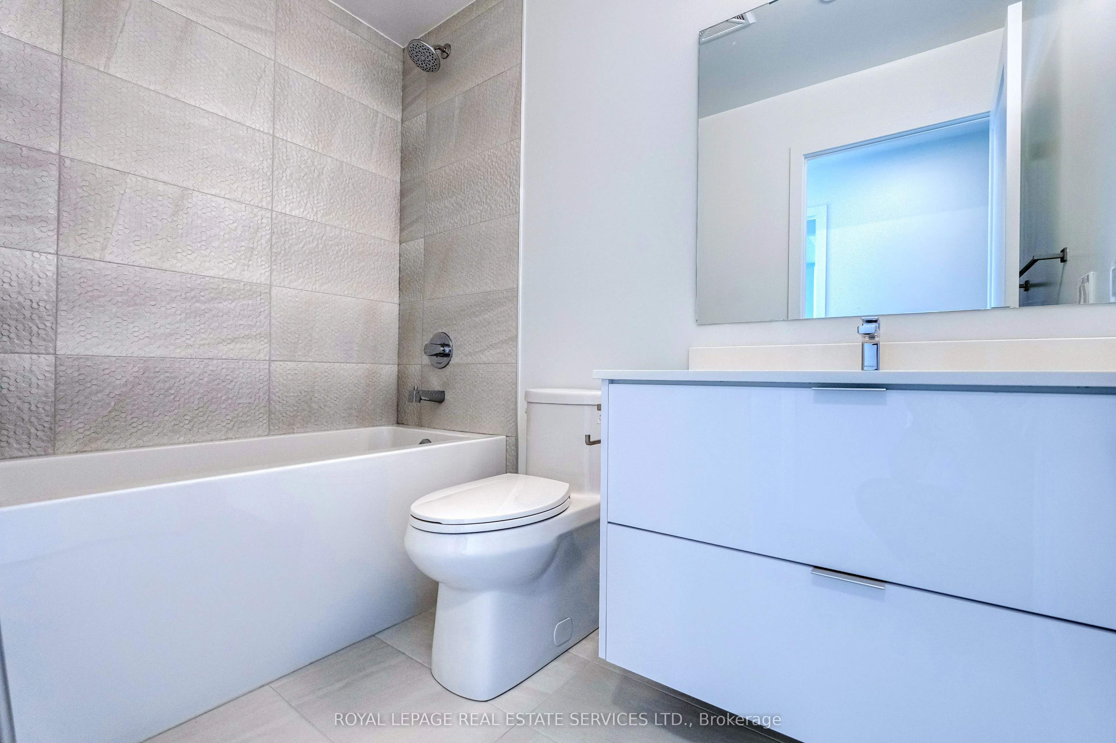 5105 Hurontario Street, #502