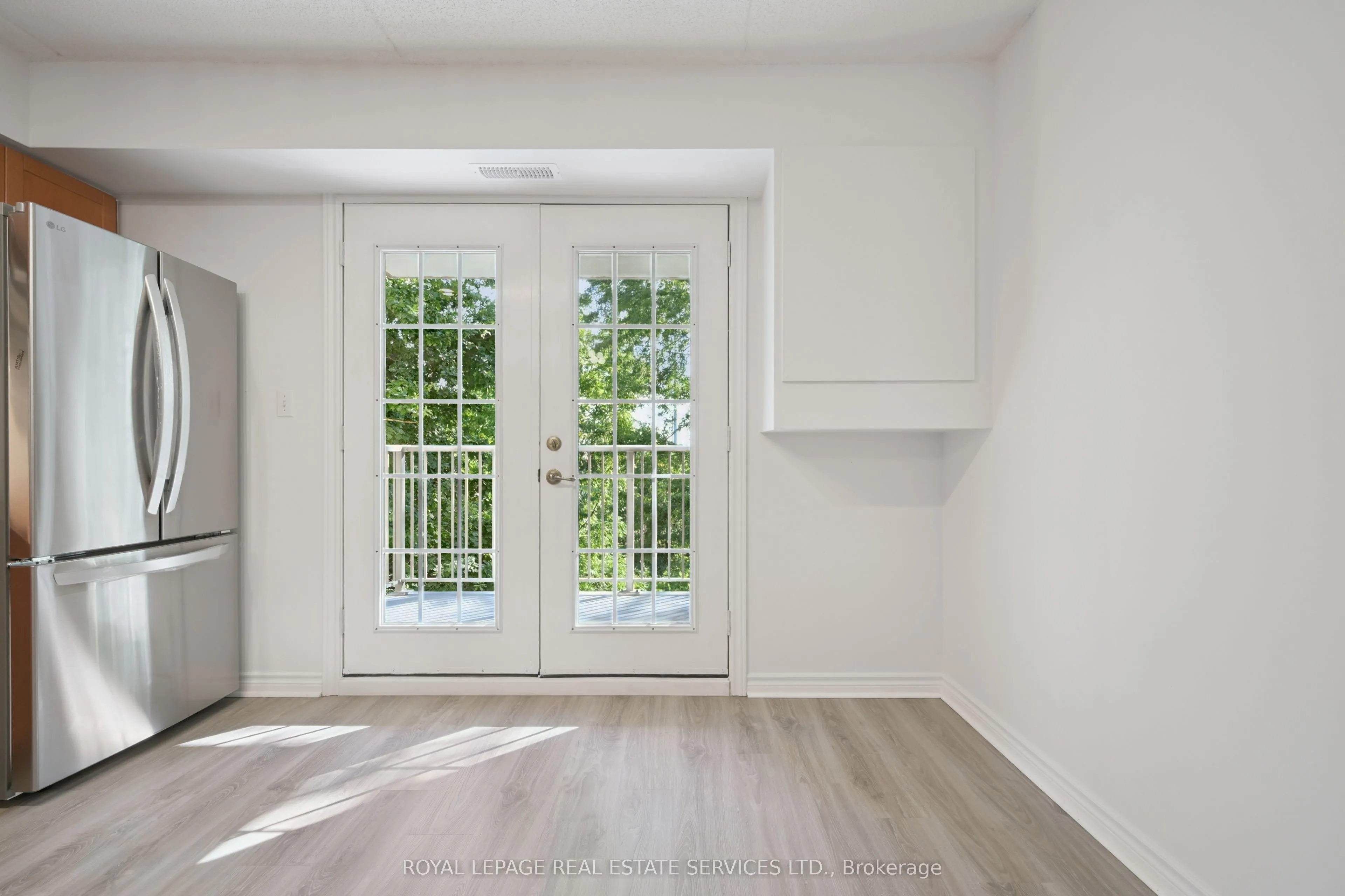 1450 Bishops Gate, #207