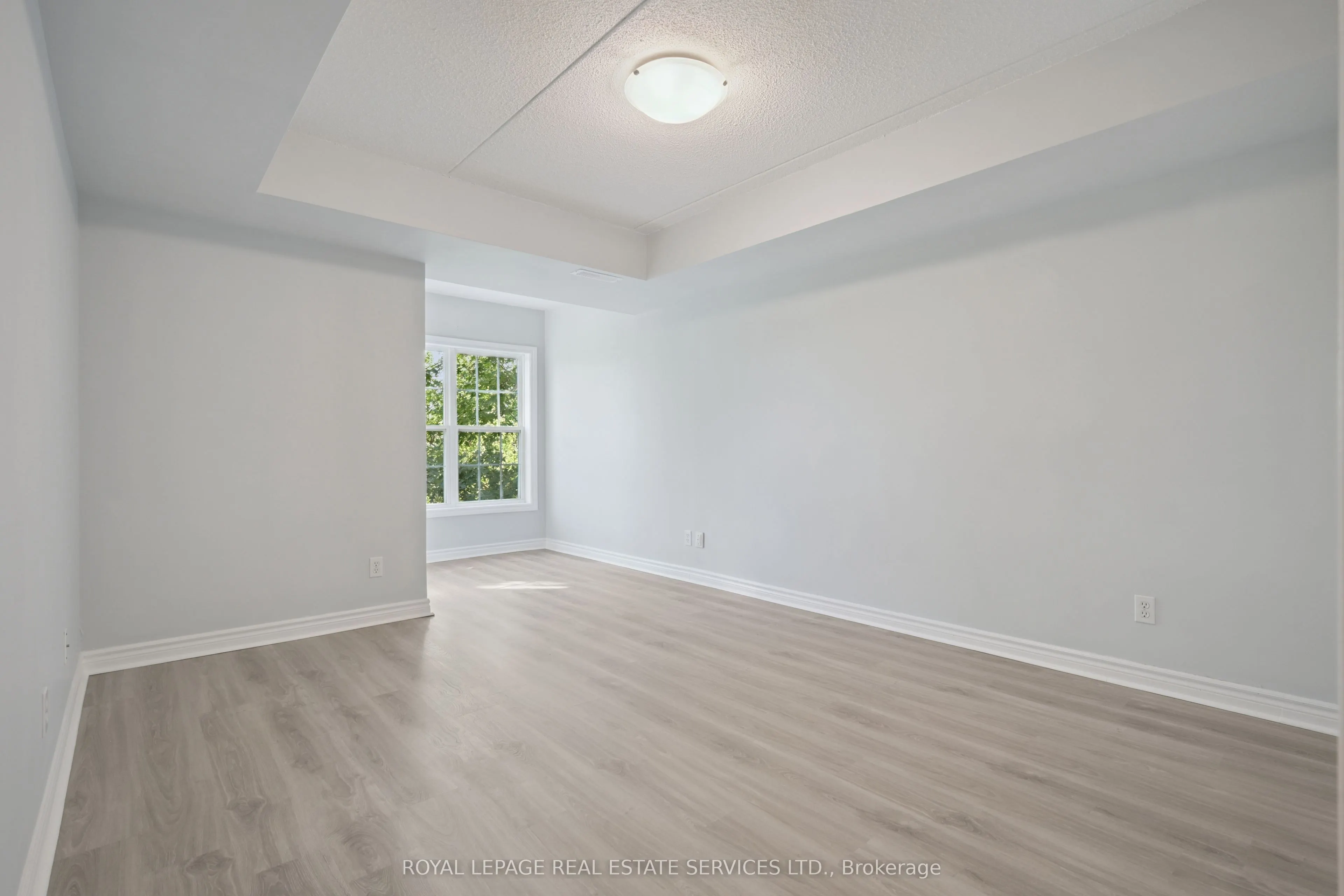 1450 Bishops Gate, #207