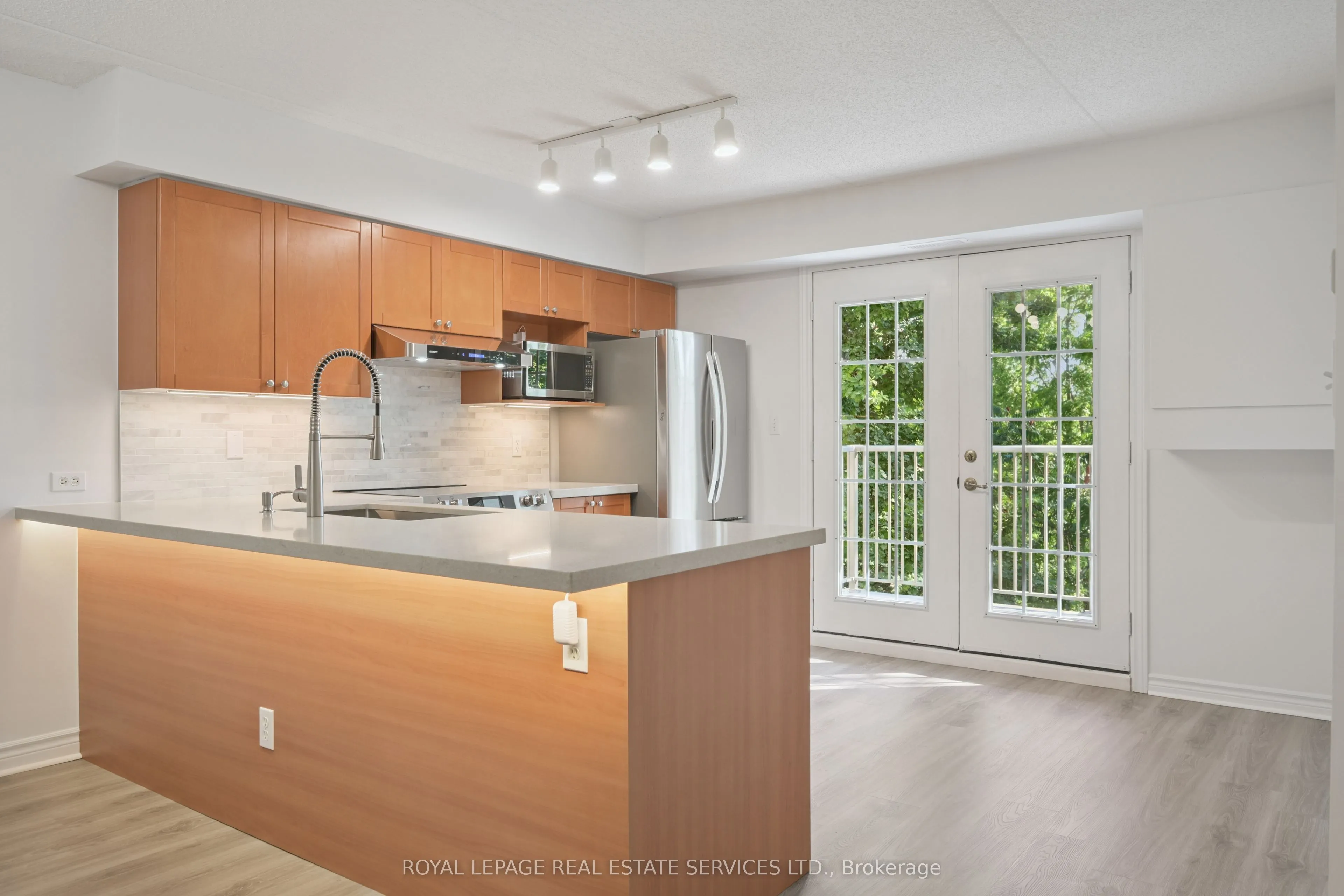 1450 Bishops Gate, #207