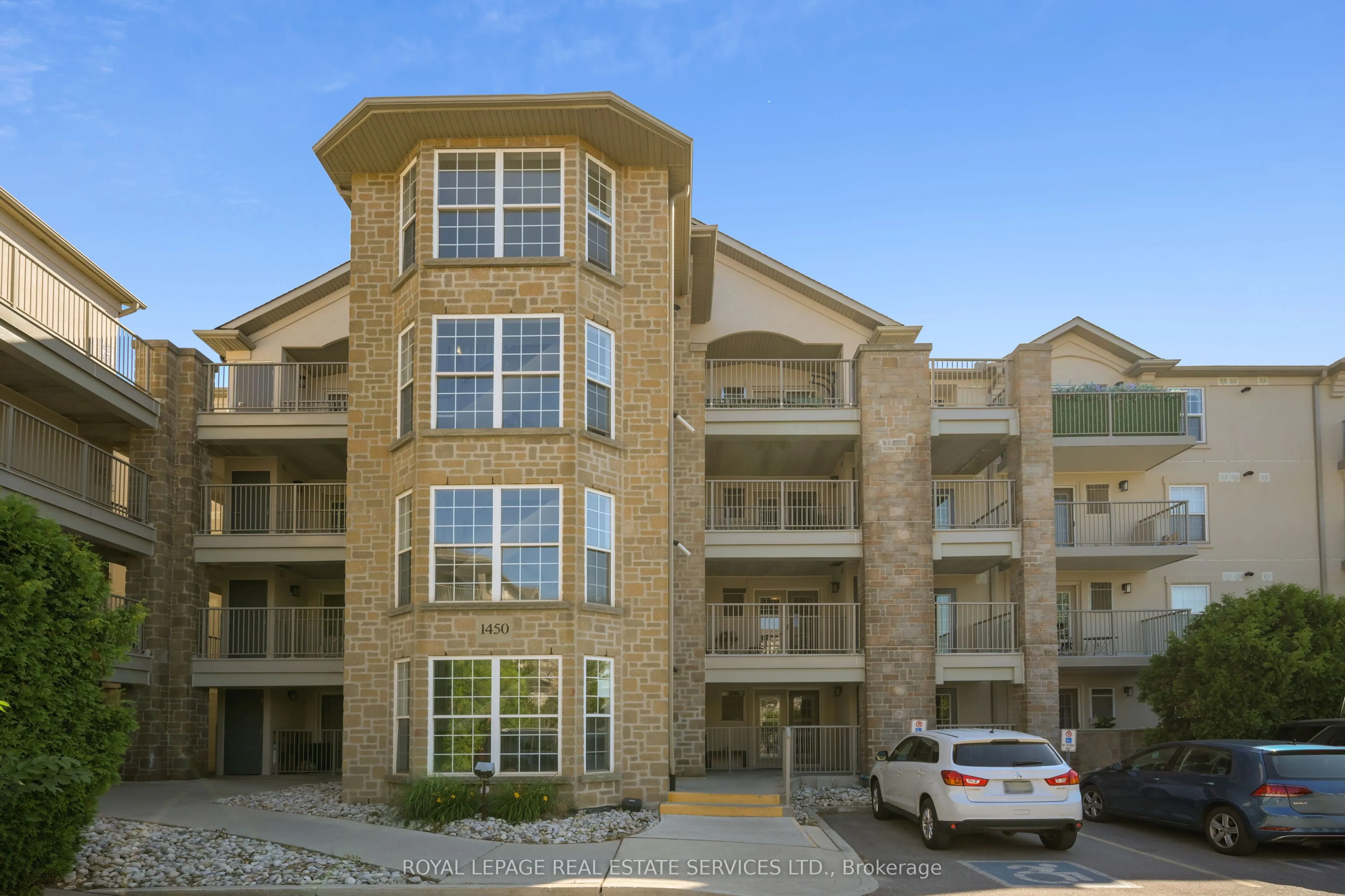 1450 Bishops Gate, #207