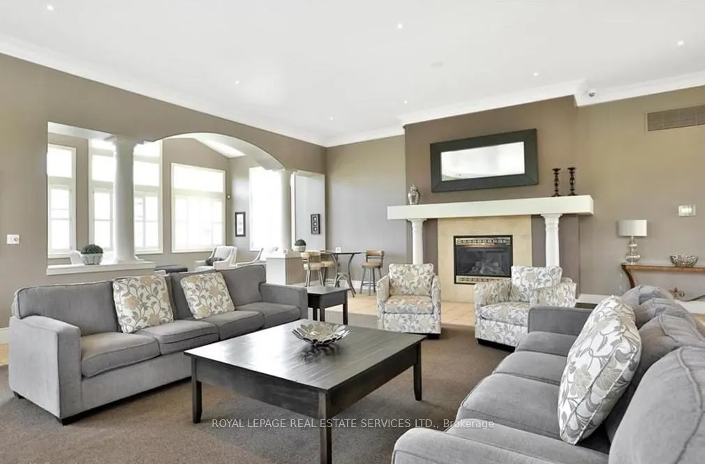 1450 Bishops Gate, #207