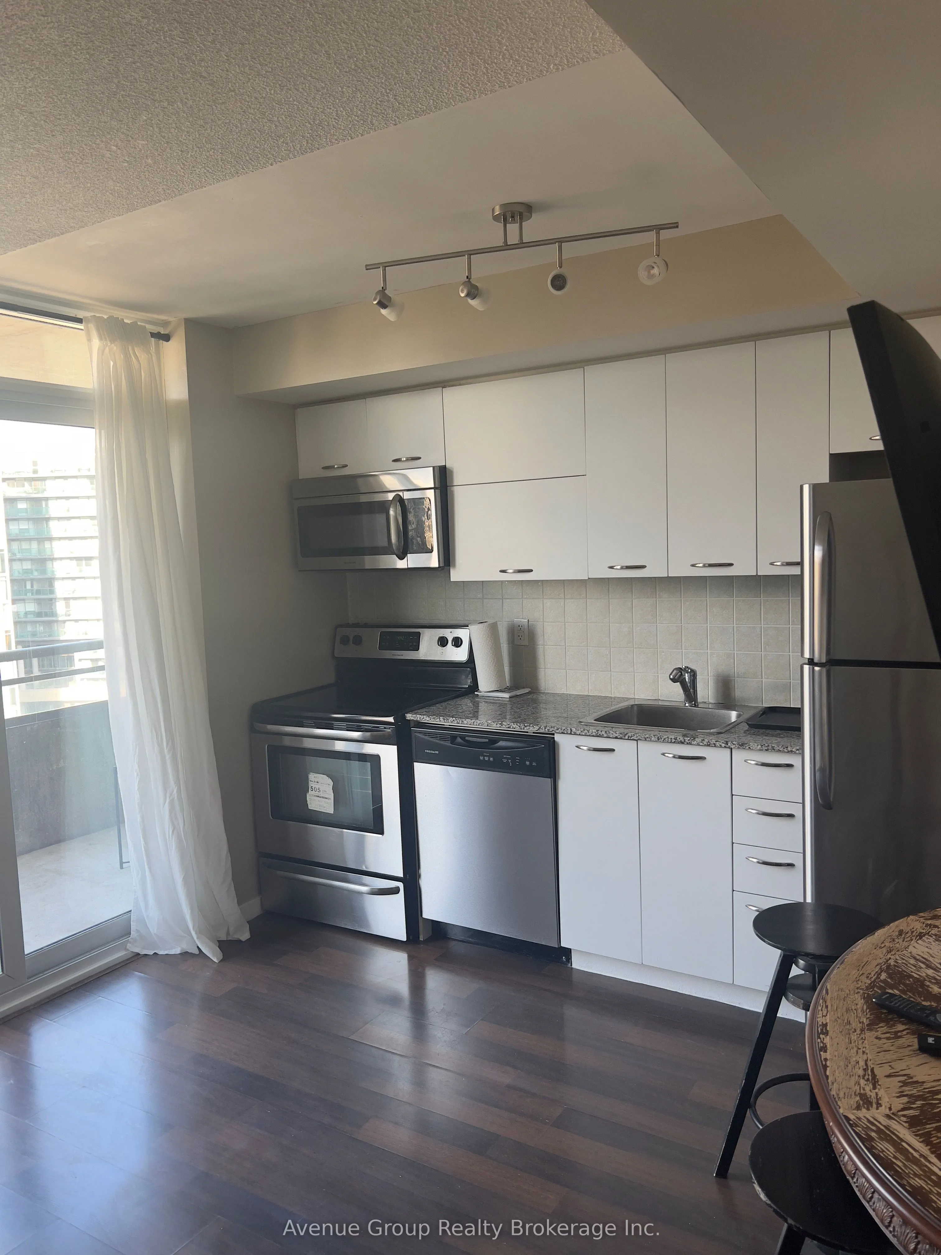 38 Joe Shuster Way, #1520