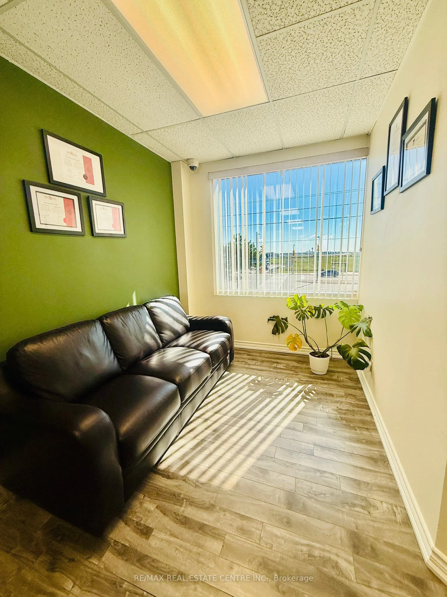 2355 Derry Road E, #15Upper