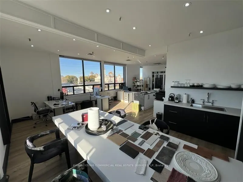 91 Tycos Drive, #302