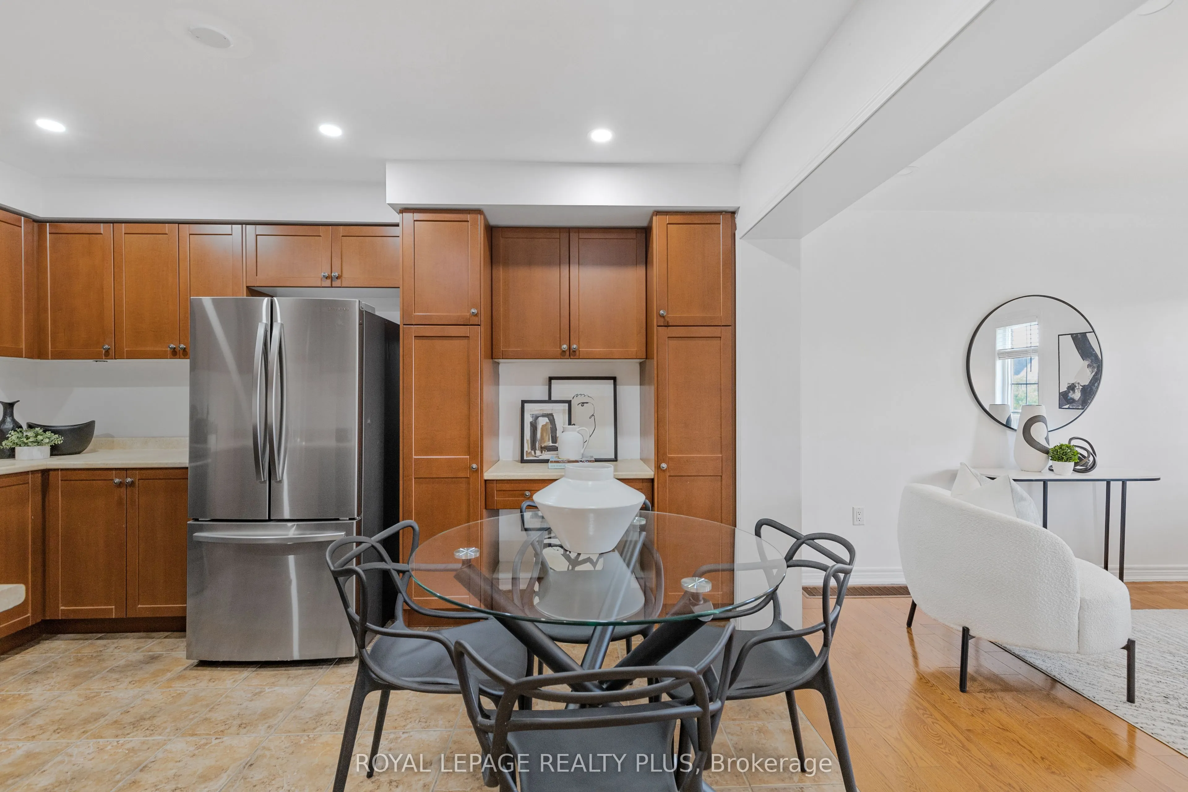 567 Speyer Circle