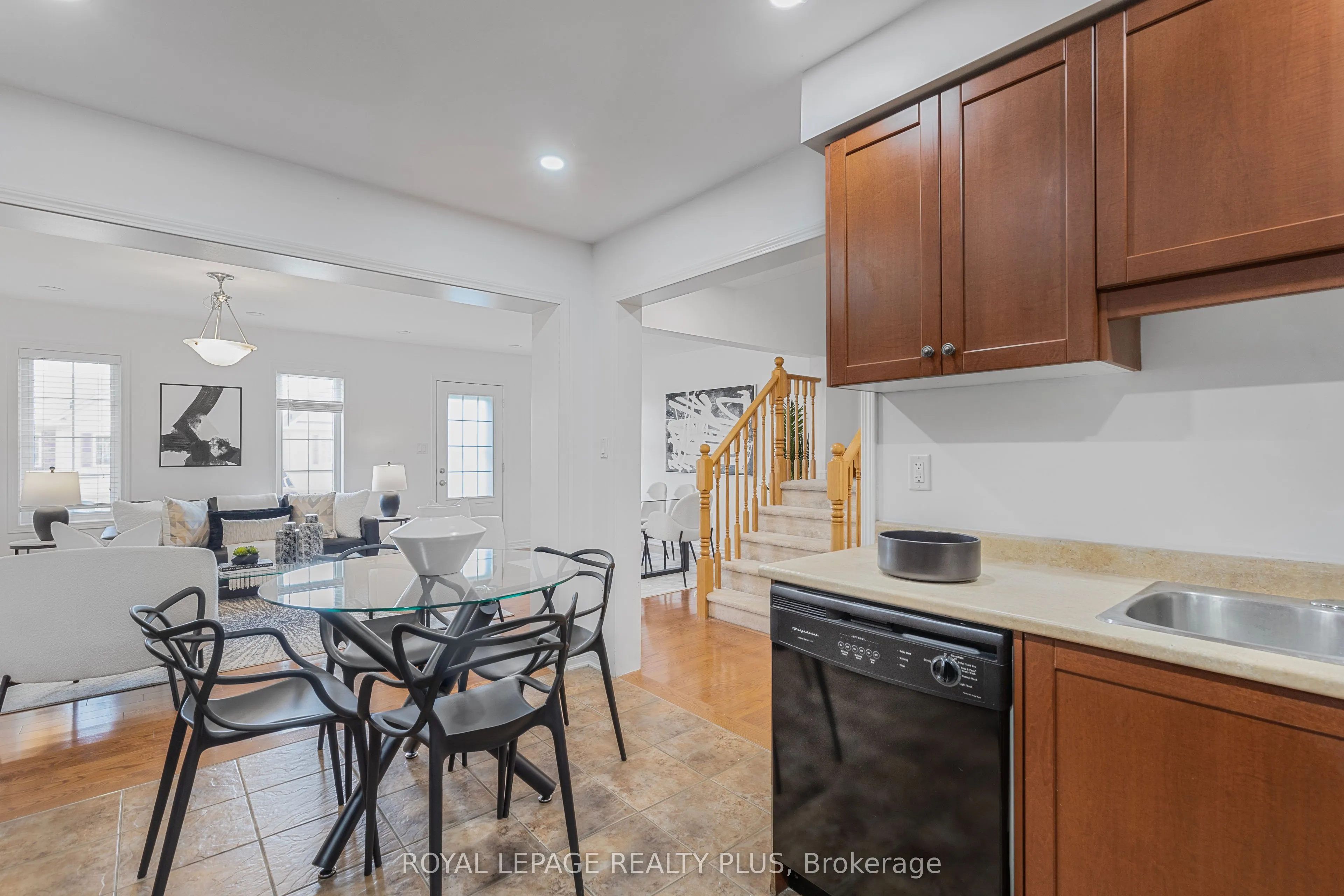 567 Speyer Circle
