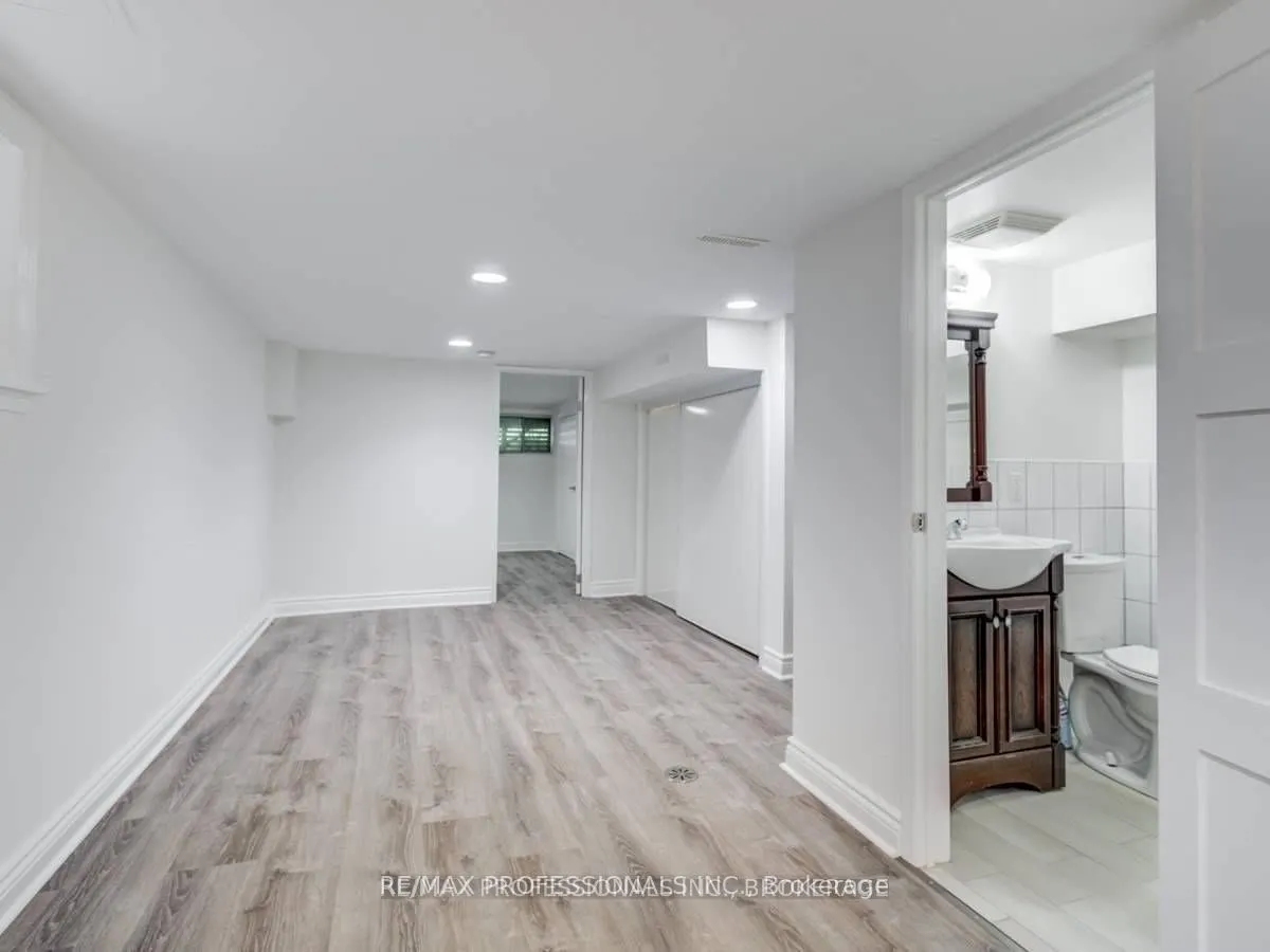 41 Sellers Avenue