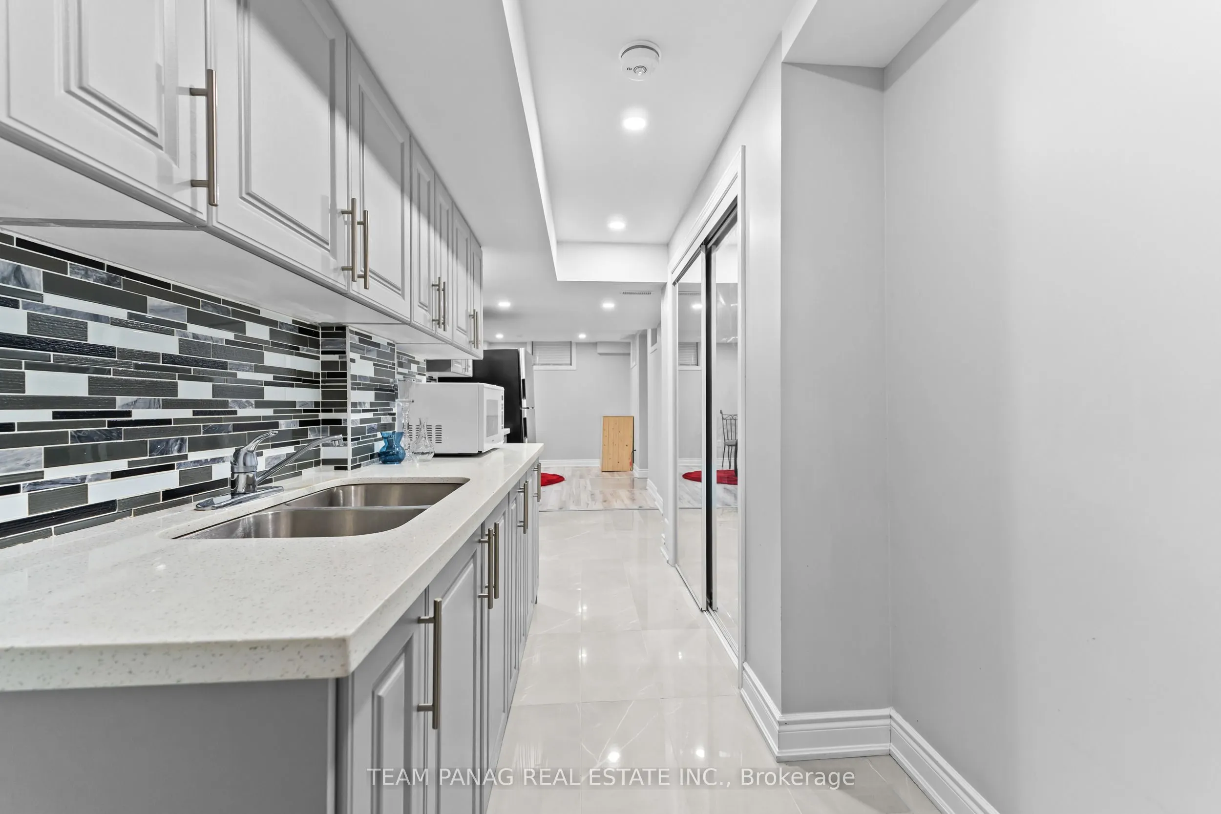 22 Cedarsprings Way