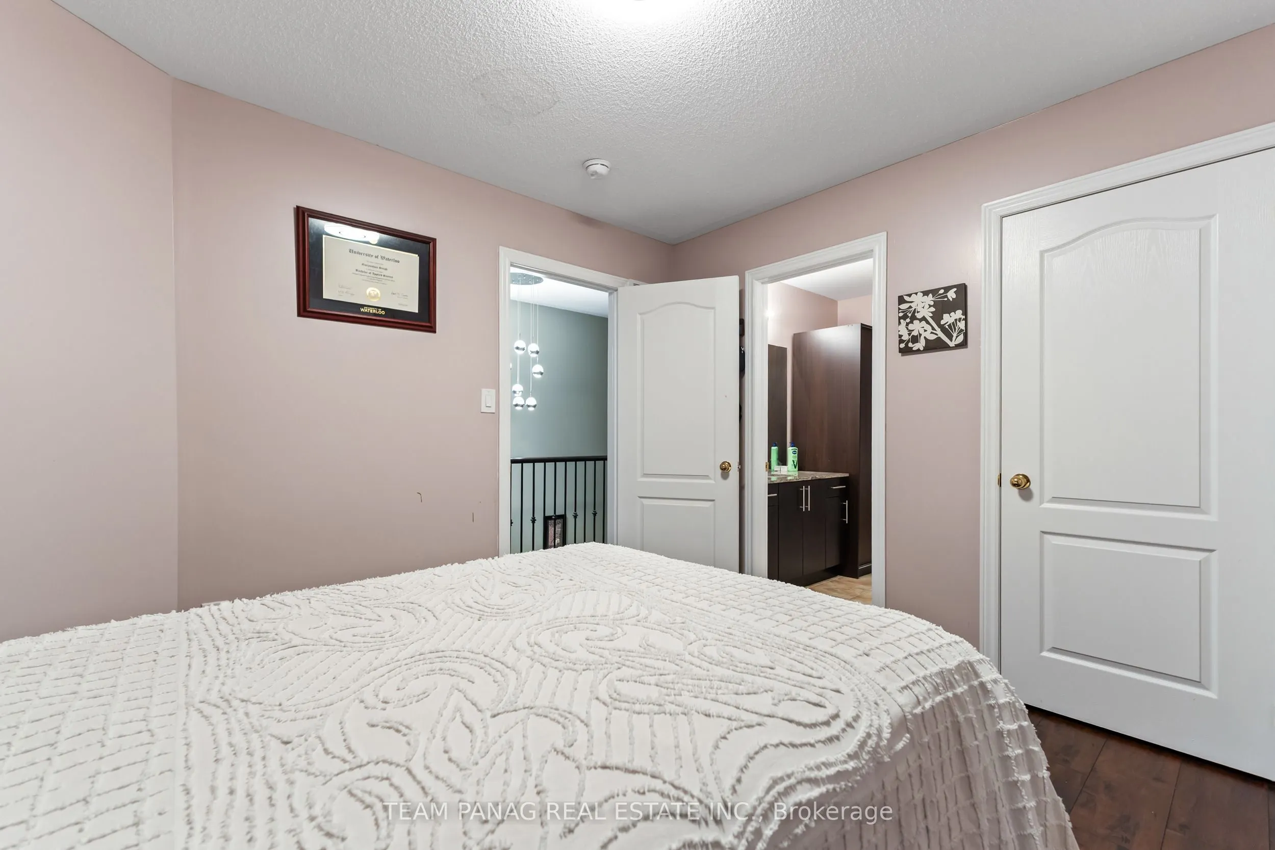22 Cedarsprings Way