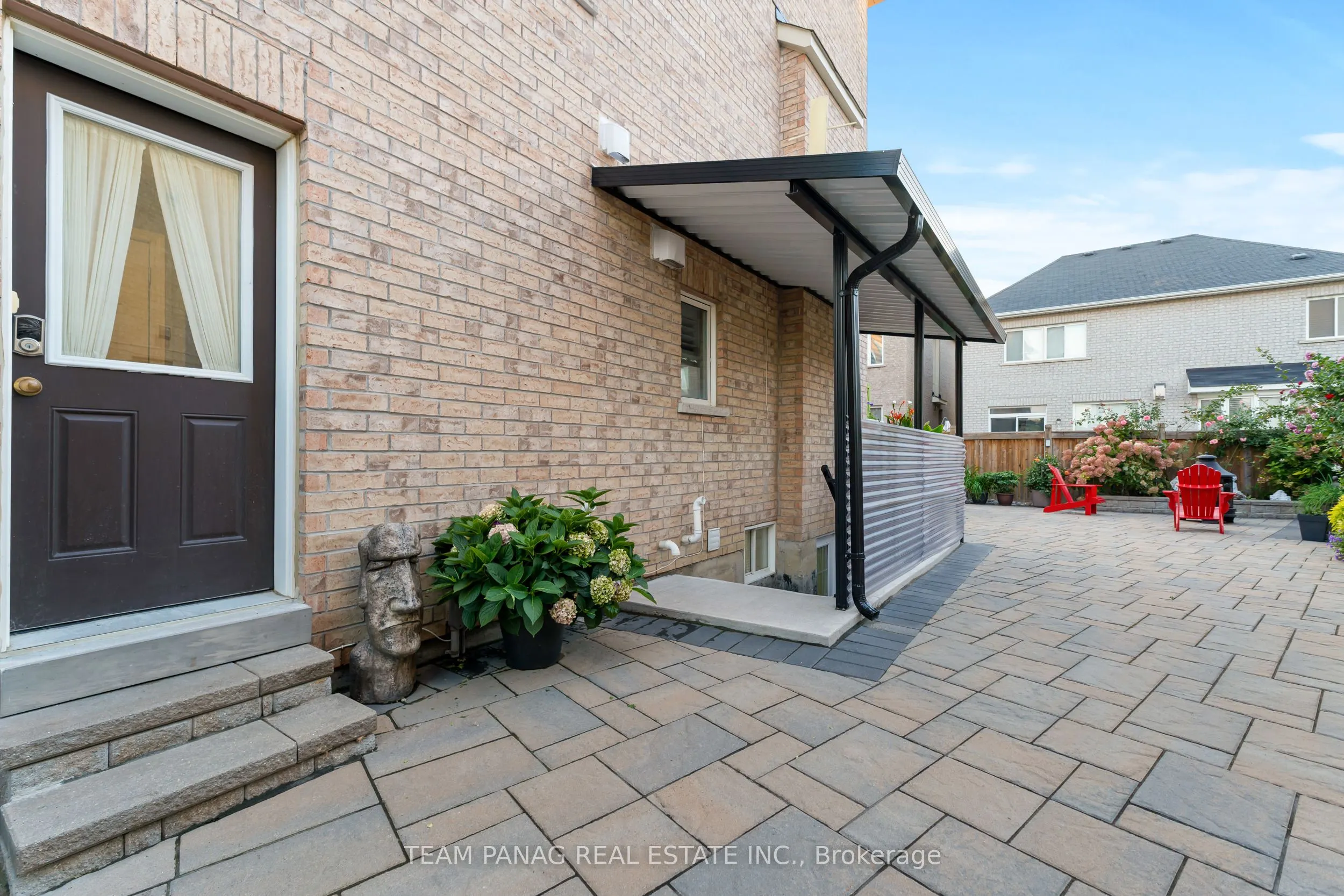 22 Cedarsprings Way