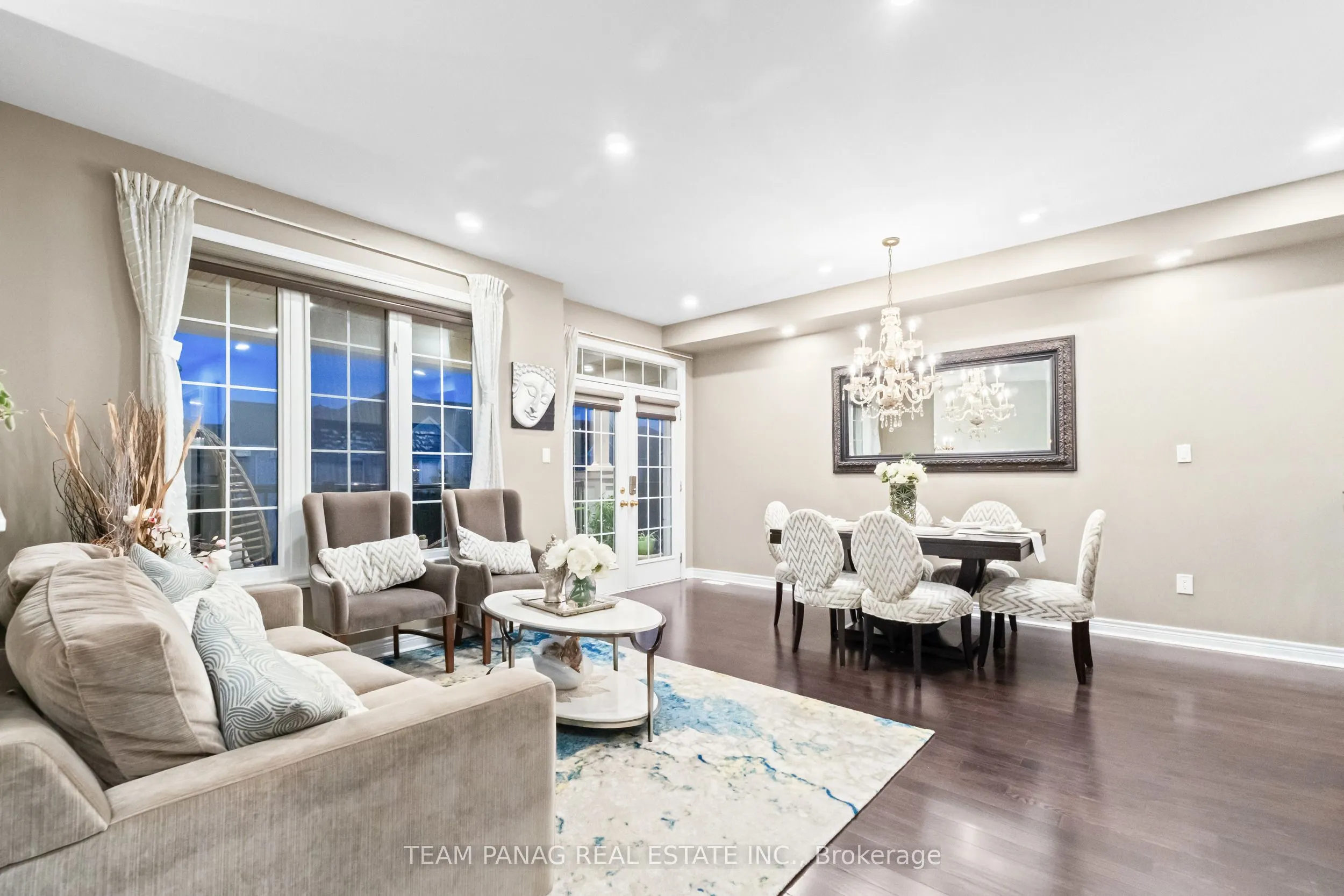 22 Cedarsprings Way