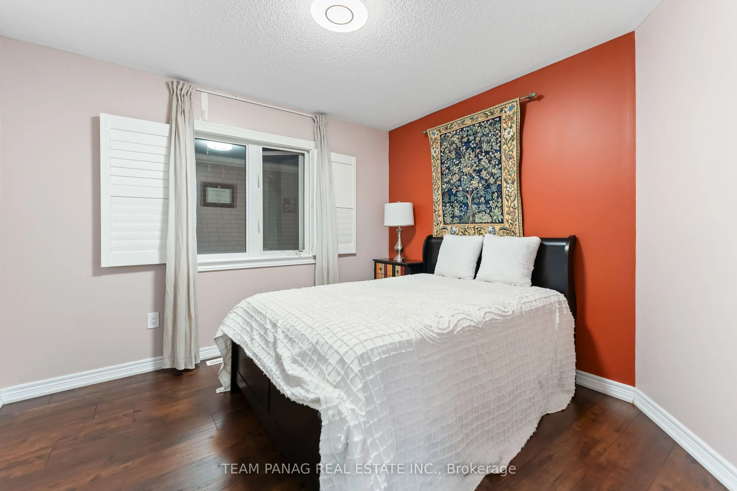 22 Cedarsprings Way