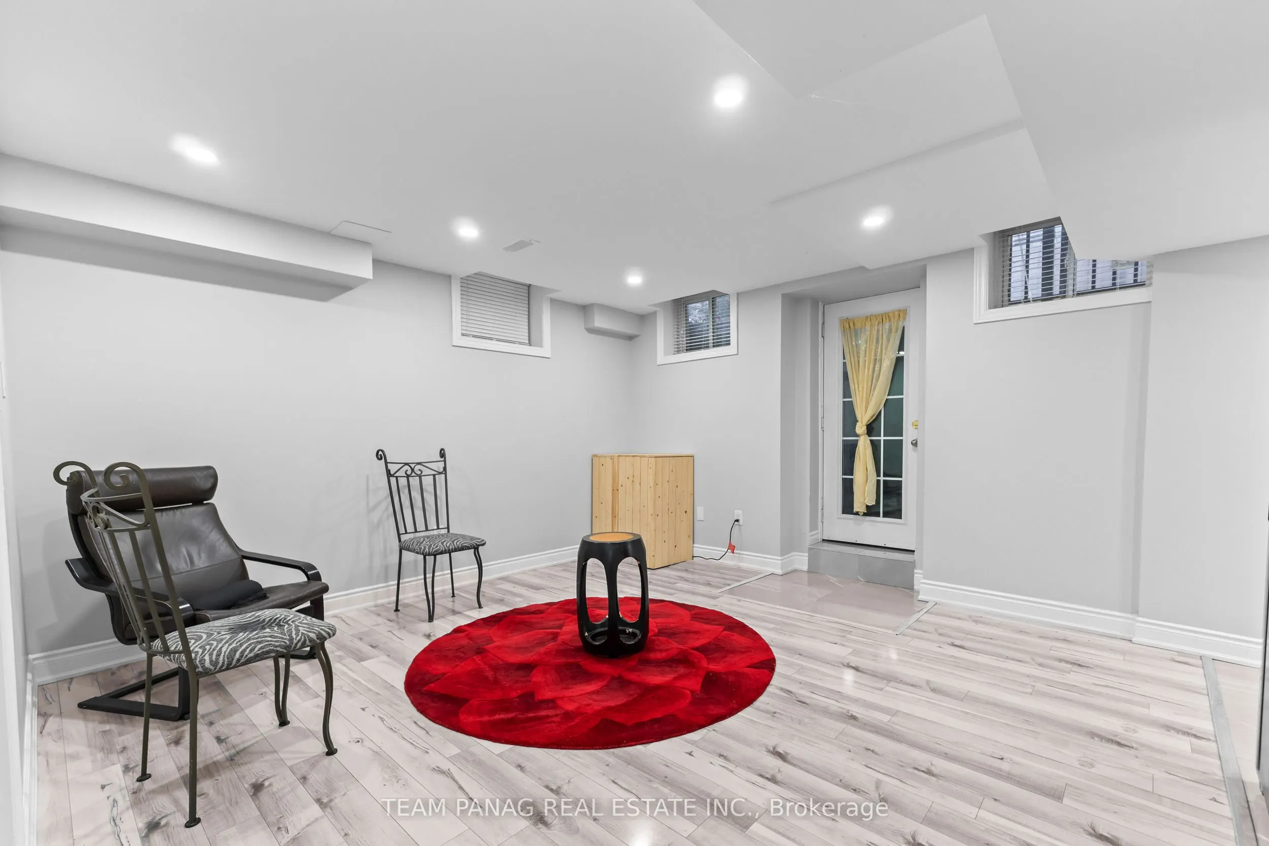 22 Cedarsprings Way