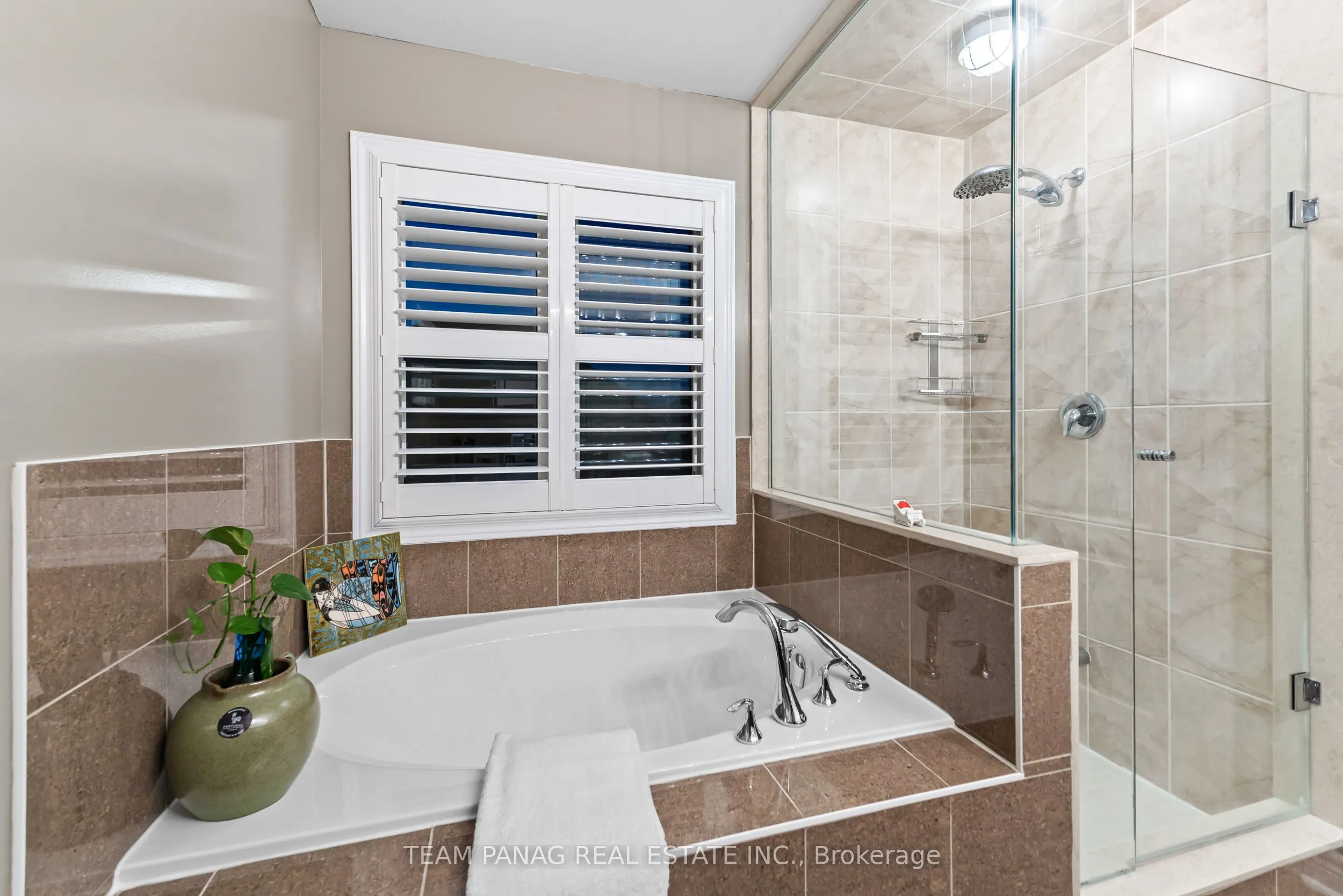 22 Cedarsprings Way