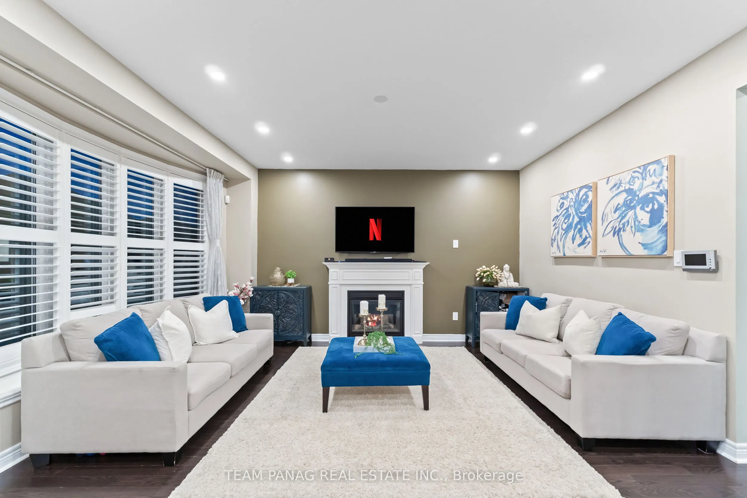 22 Cedarsprings Way